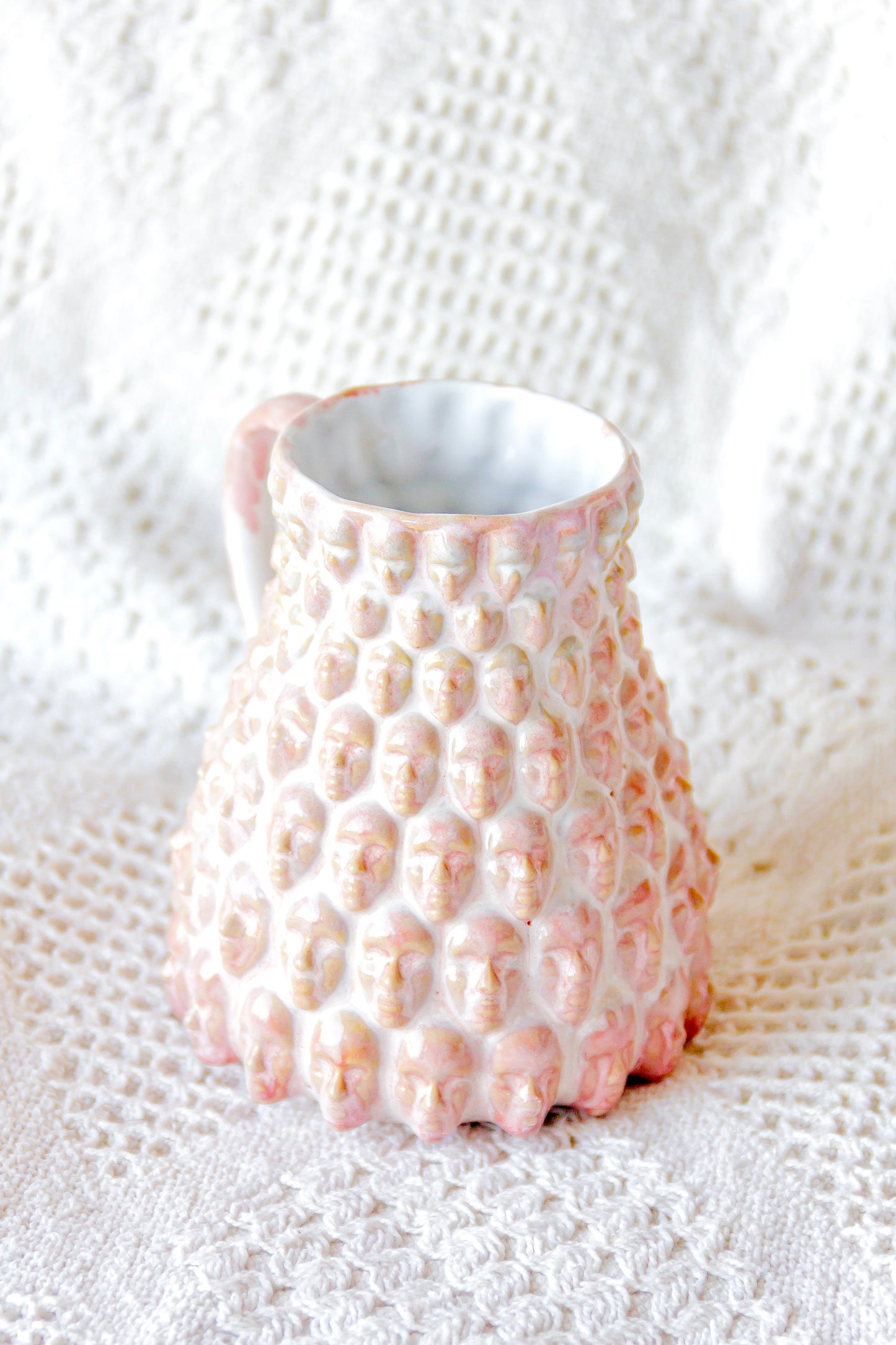 Kubek ceramiczny „Charlotte” biało-różowy