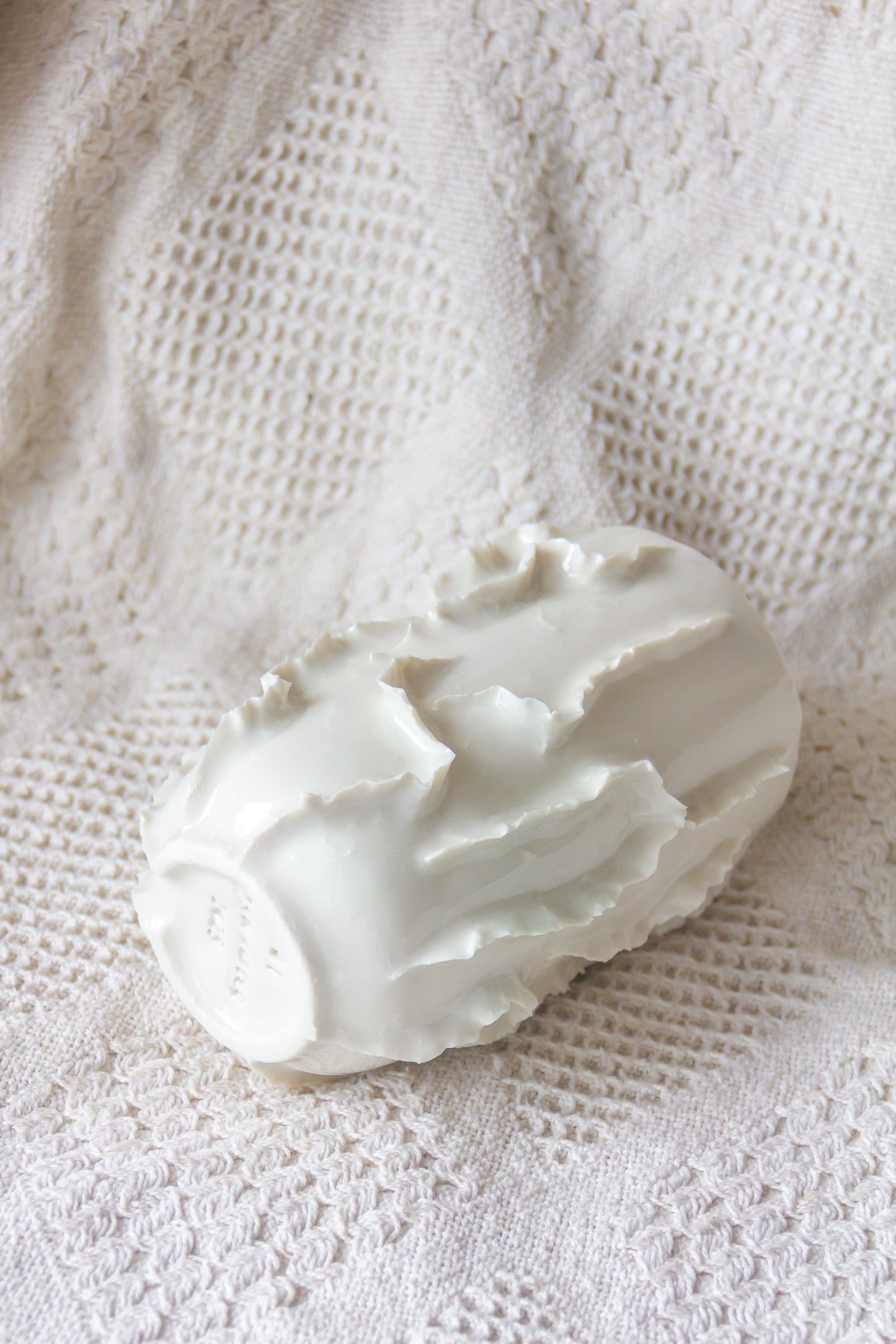 Kubek-wazon porcelanowy „Laminari” biały