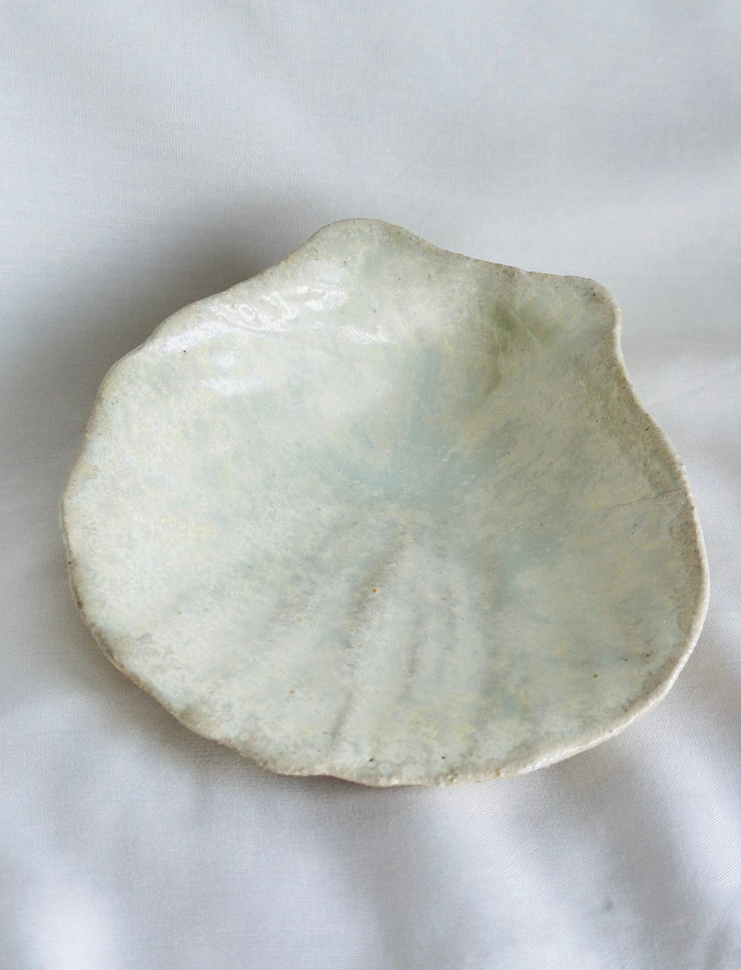 Muszla ceramiczna podstawka na biżuterię