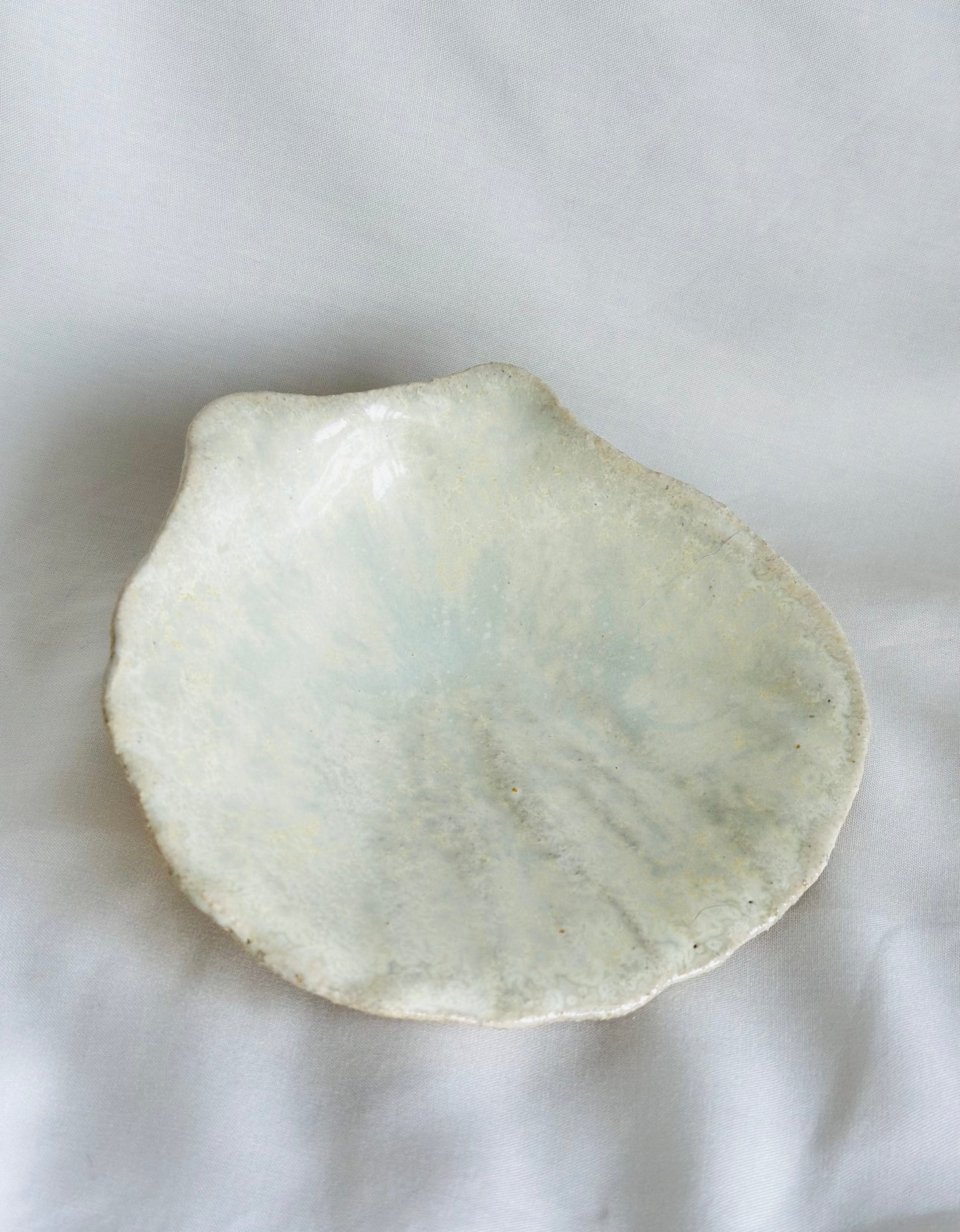 Muszla ceramiczna podstawka na biżuterię