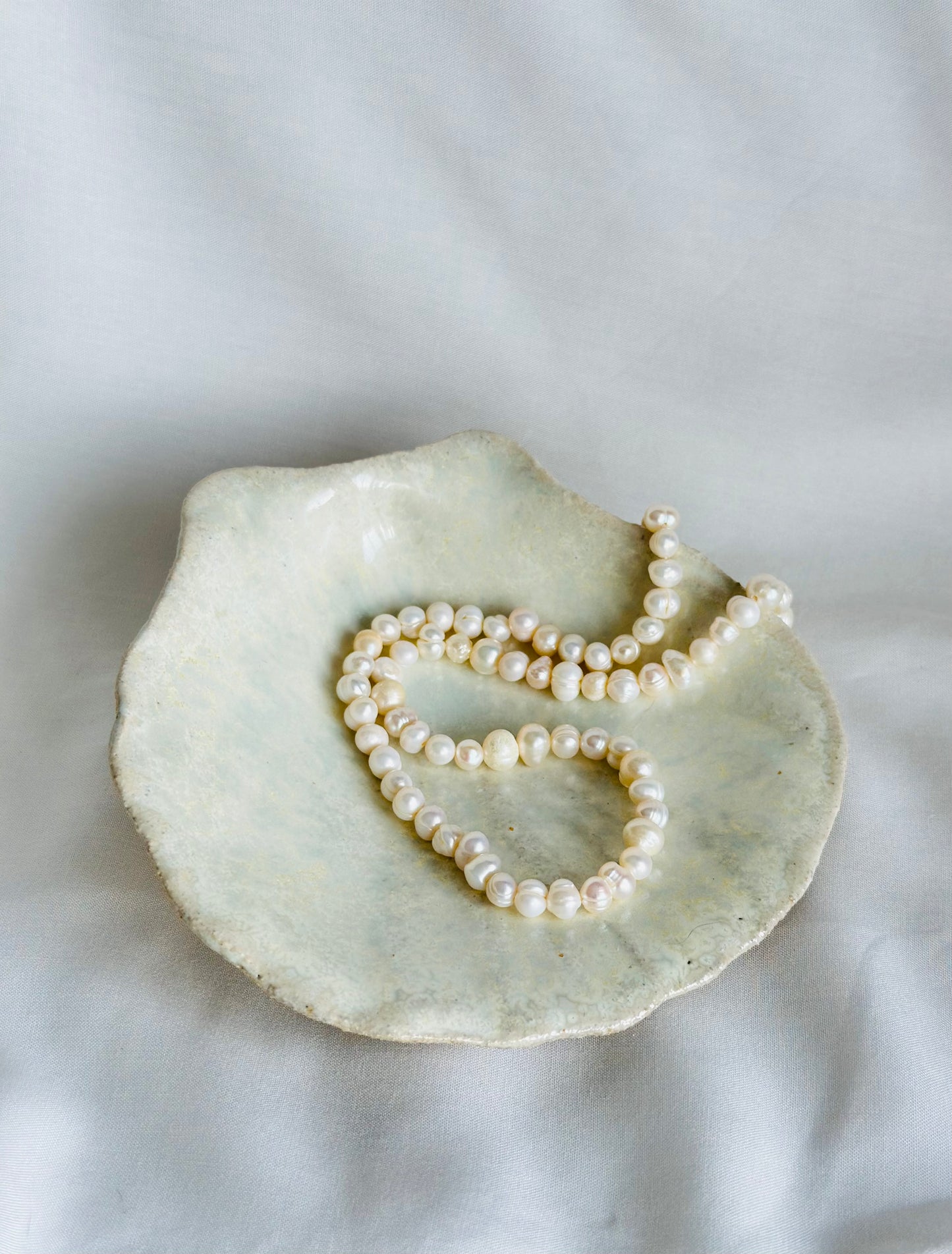 Muszla ceramiczna podstawka na biżuterię