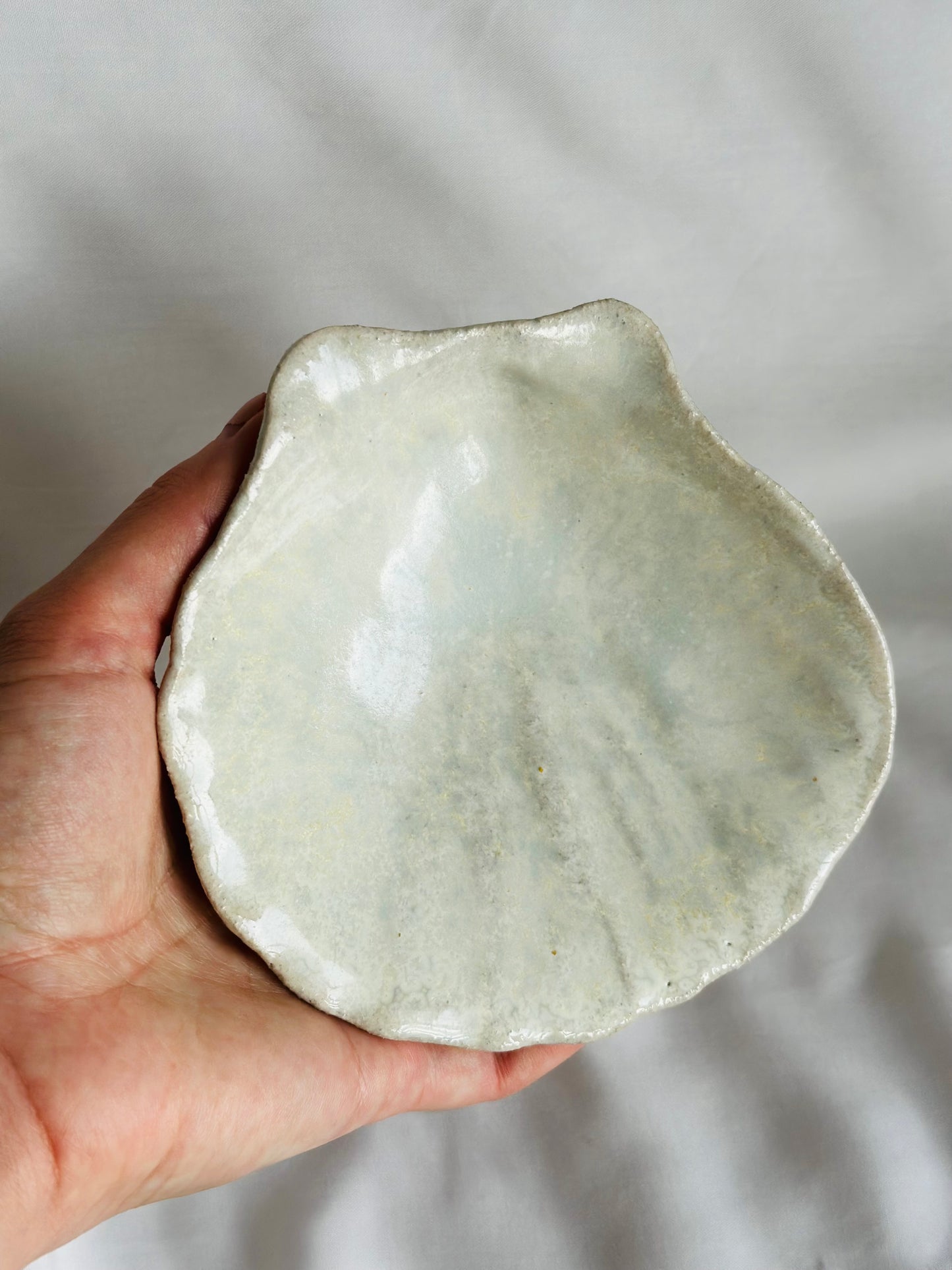 Muszla ceramiczna podstawka na biżuterię