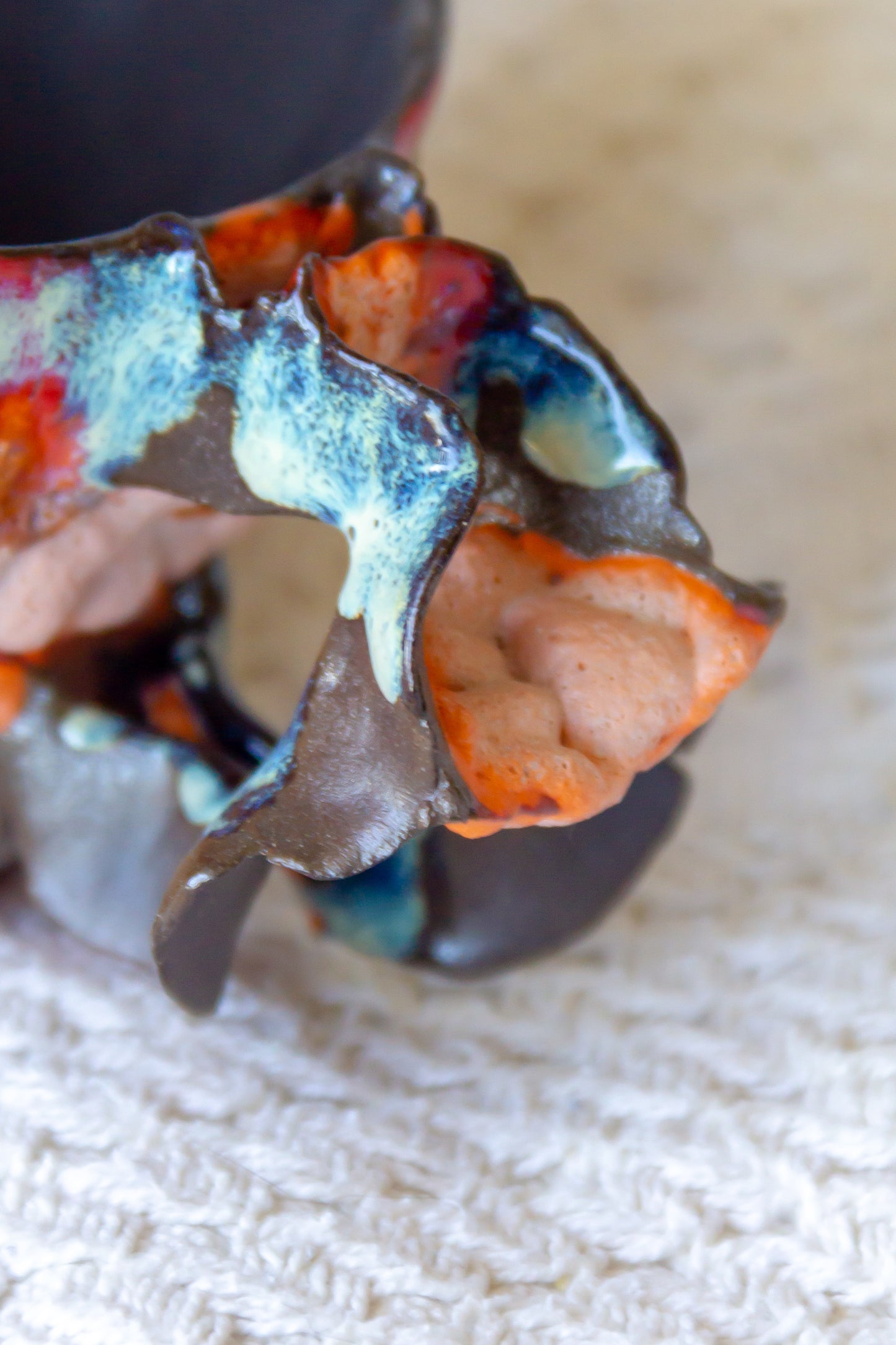 Filiżanka ceramiczna „Laminari” czarno-pomarańczowa