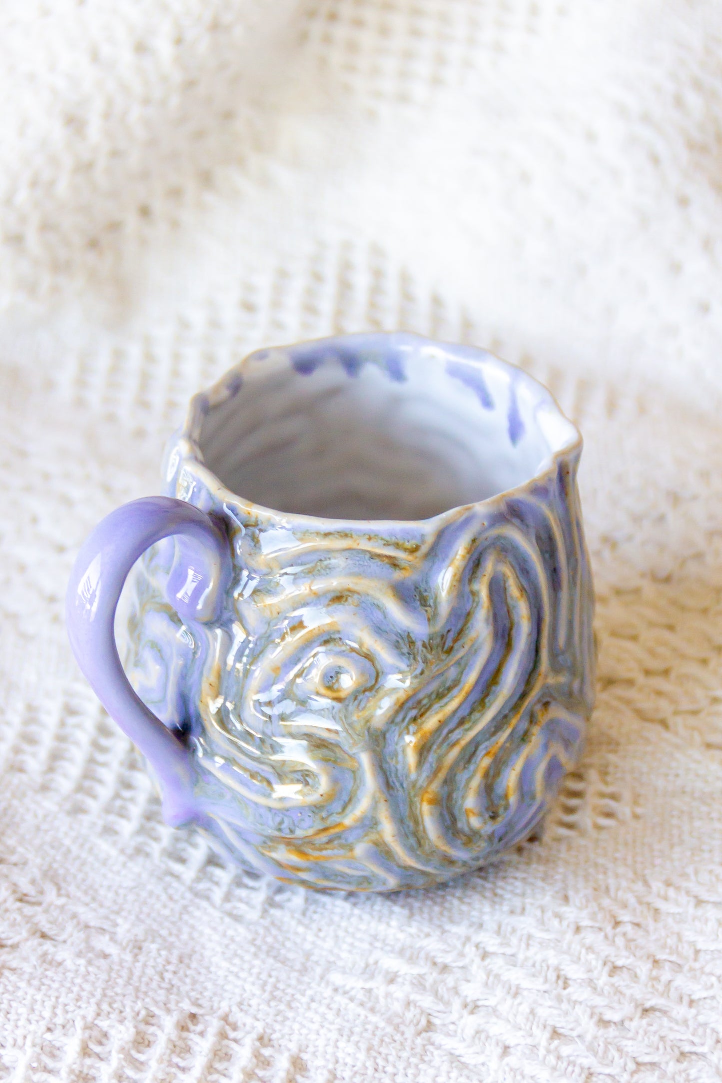 Kubek ceramiczny “Zuma” biało-fioletowy