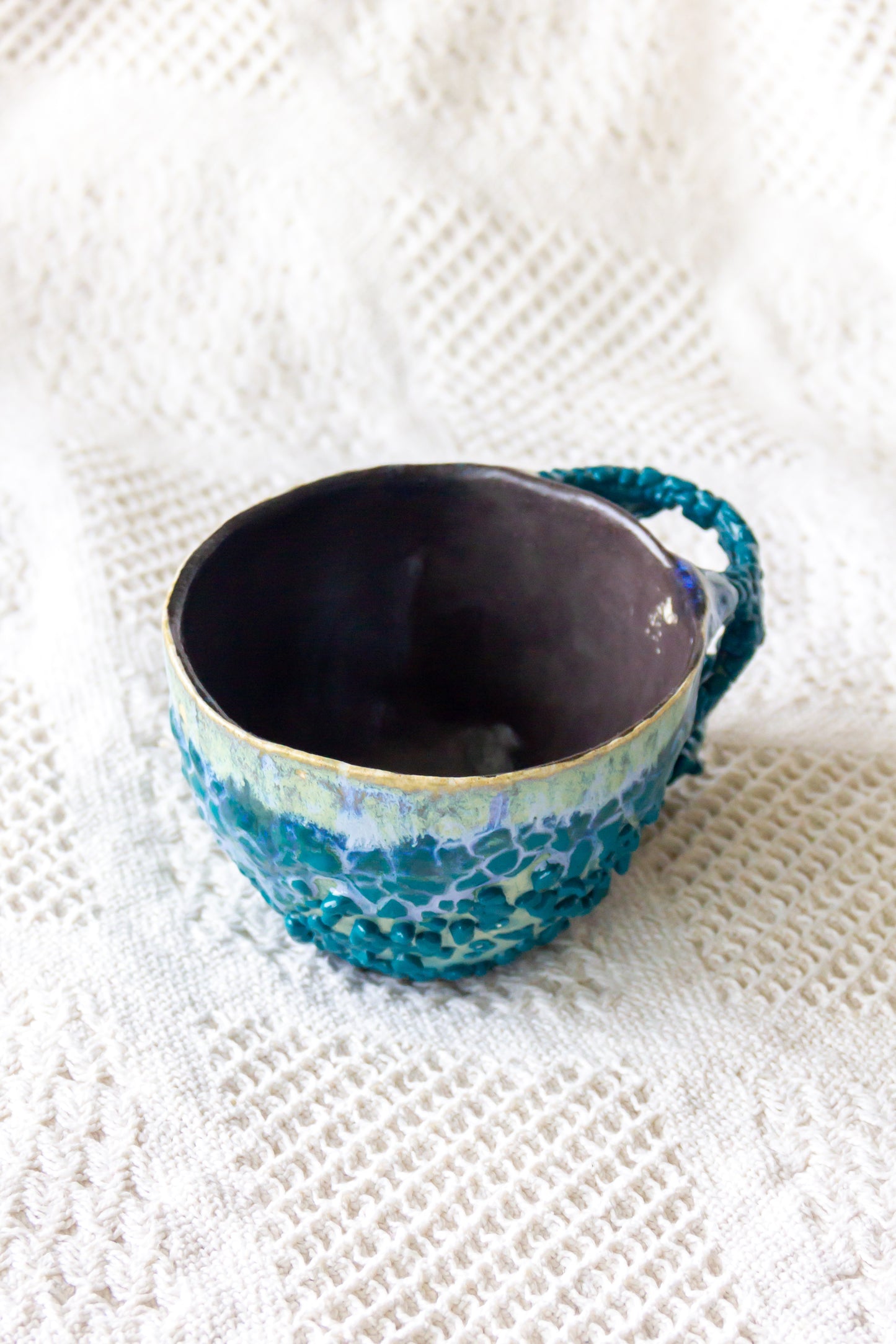 Filiżanka ceramiczna „Tripto” niebiesko-czarna