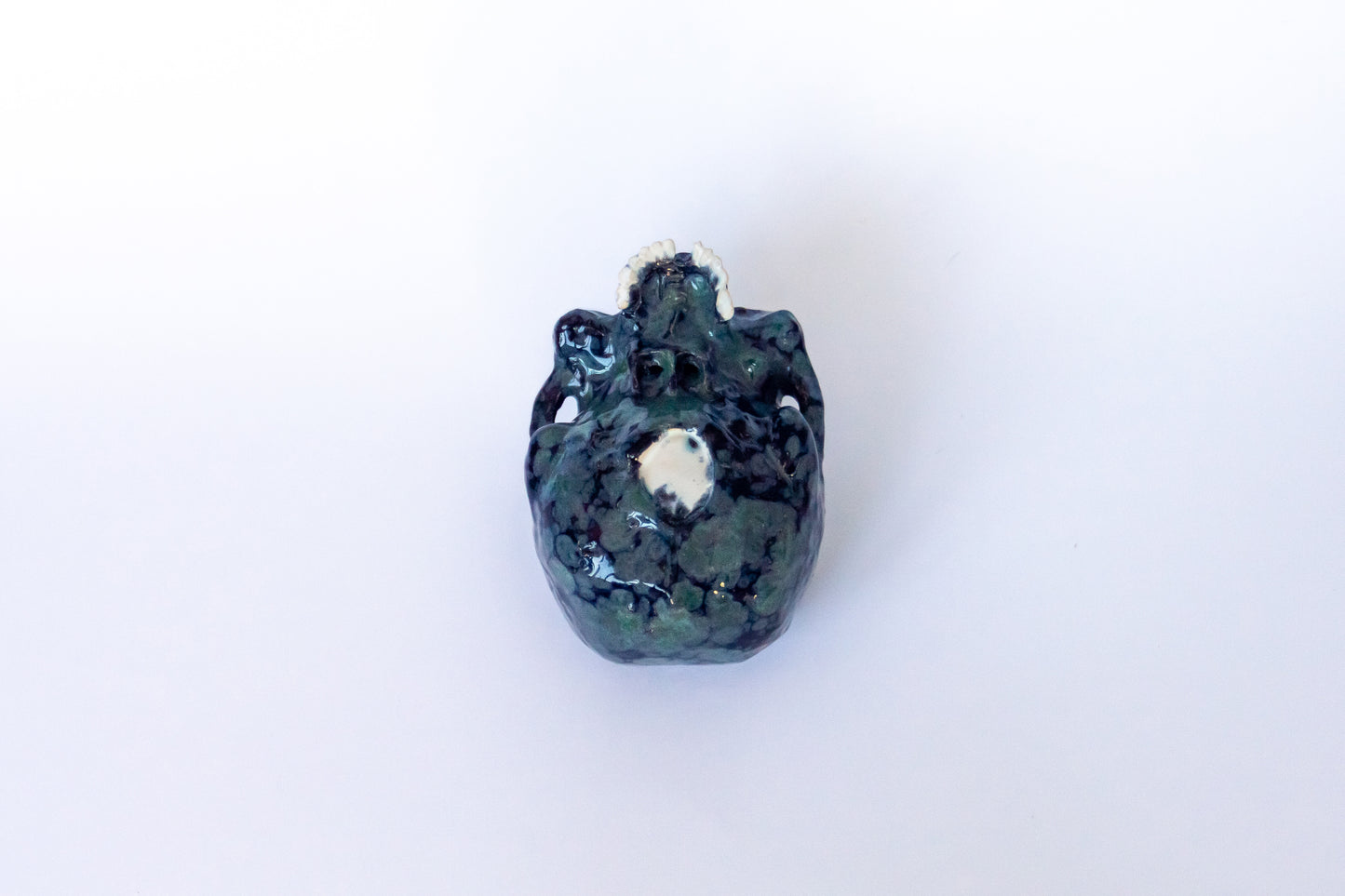 Czaszka-szkatułka w kolorze granatowym