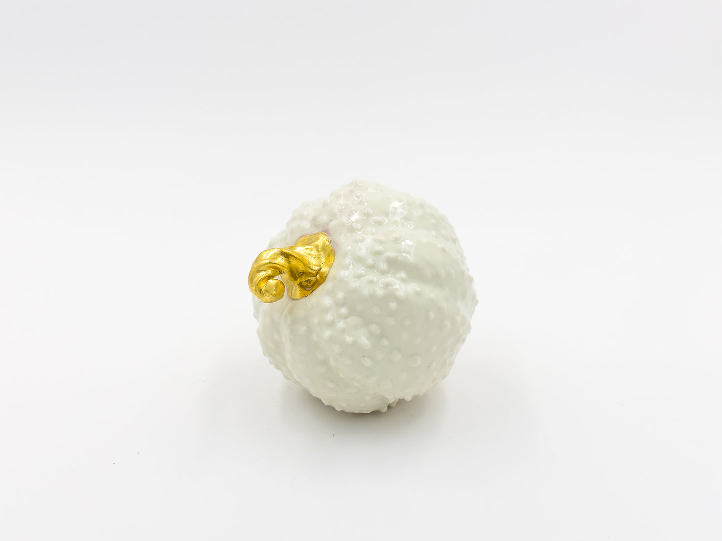 Dynia porcelanowa ze złoceniem