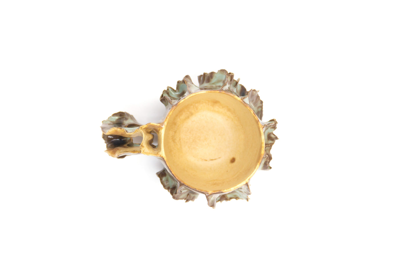 Kubek ceramiczny w kolorze beżowo-brązowym