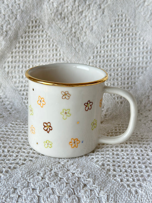 Kubek porcelanowy ze złoceniem