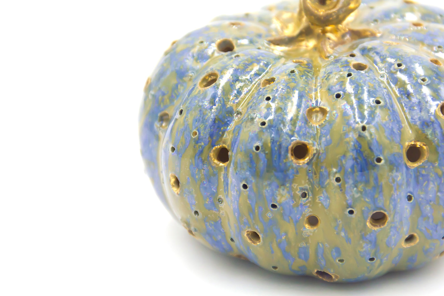 Dynia ceramiczna w kolorze szaro-niebieskim ze złoceniem