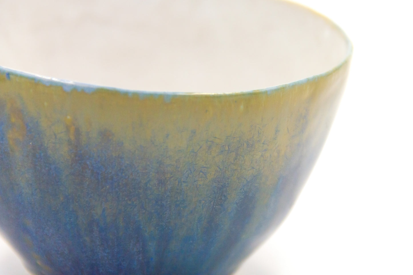 Miseczka ceramiczna w kolorze niebiesko-zielonym