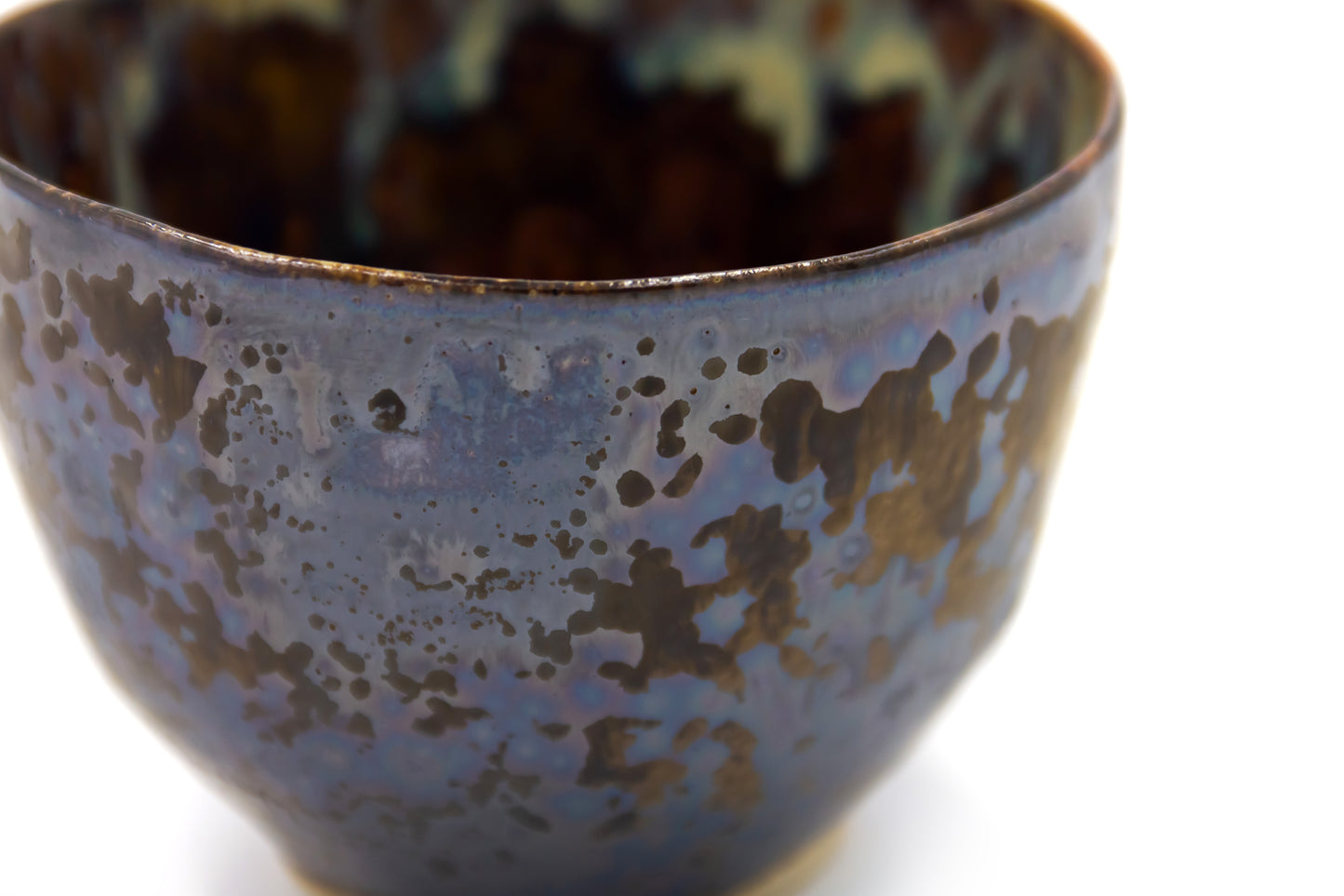 Miseczka ceramiczna w kolorze metalowo-brązowym