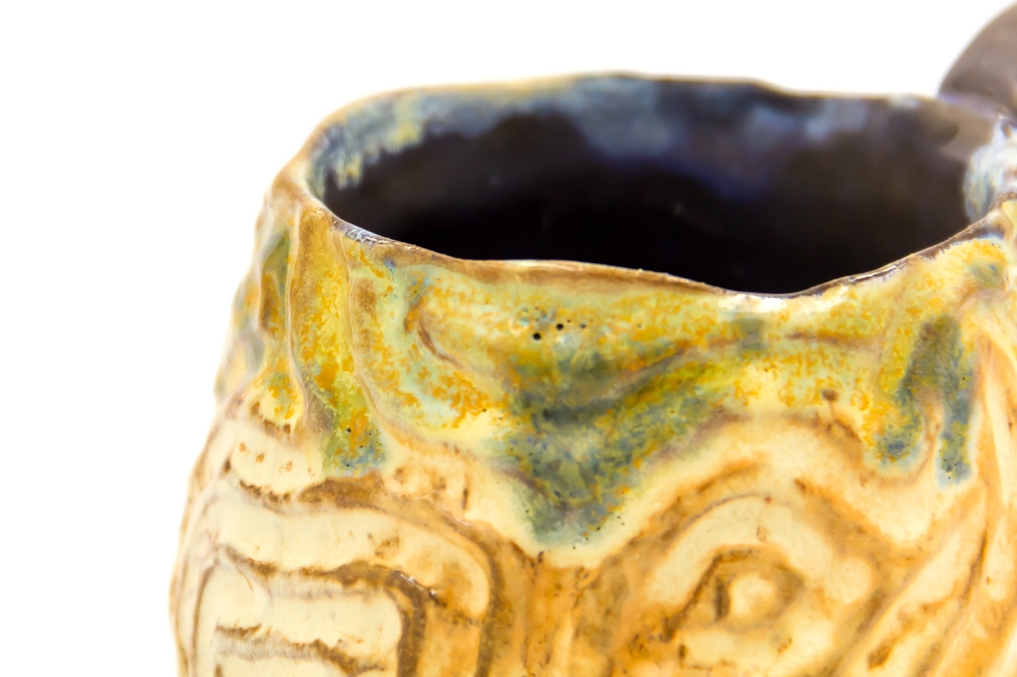 Kubek ceramiczny w kolorze beżowo-szarym ze spodkiem
