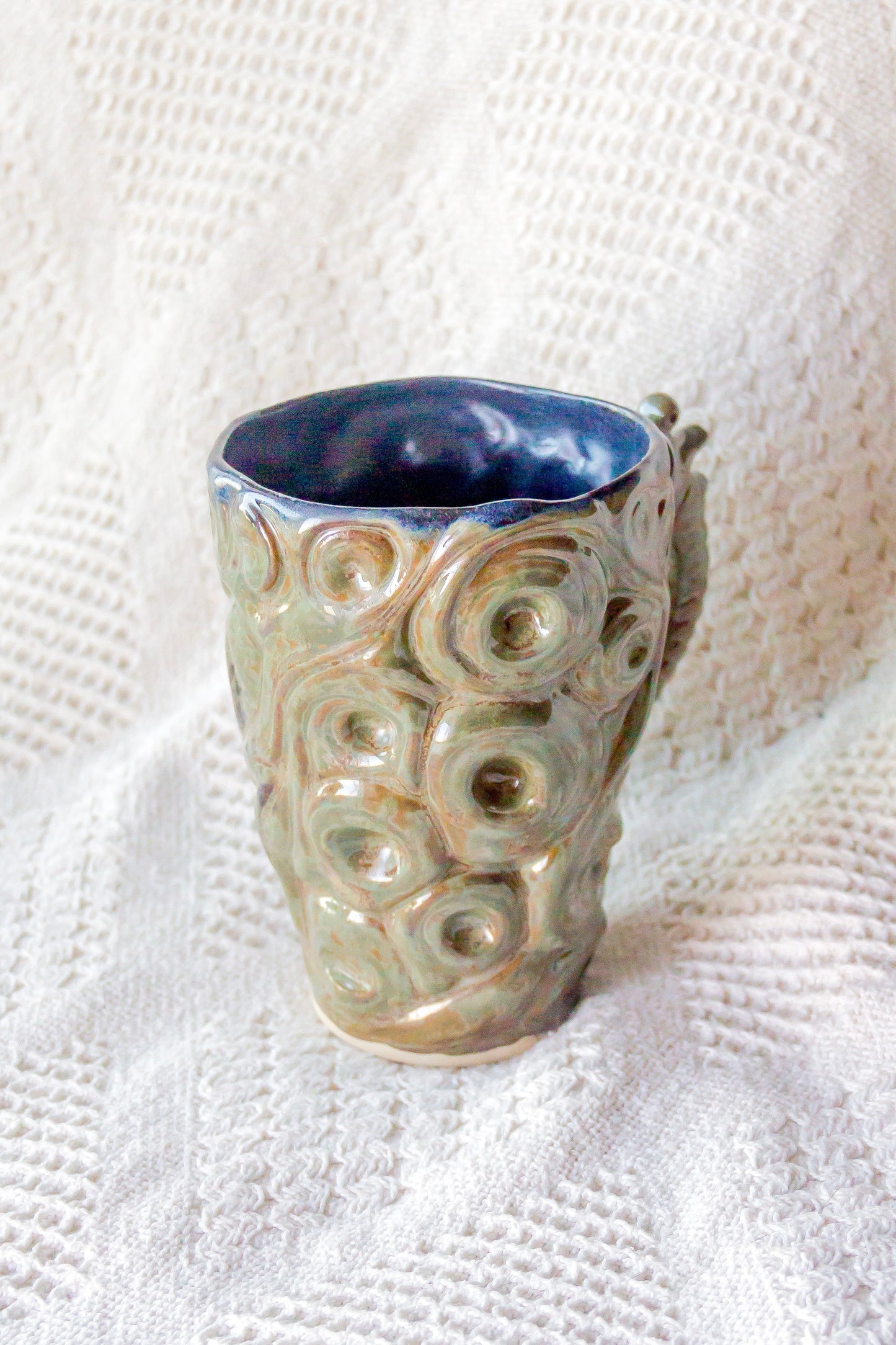 Kubek ceramiczny «Twist» zielono-czarny