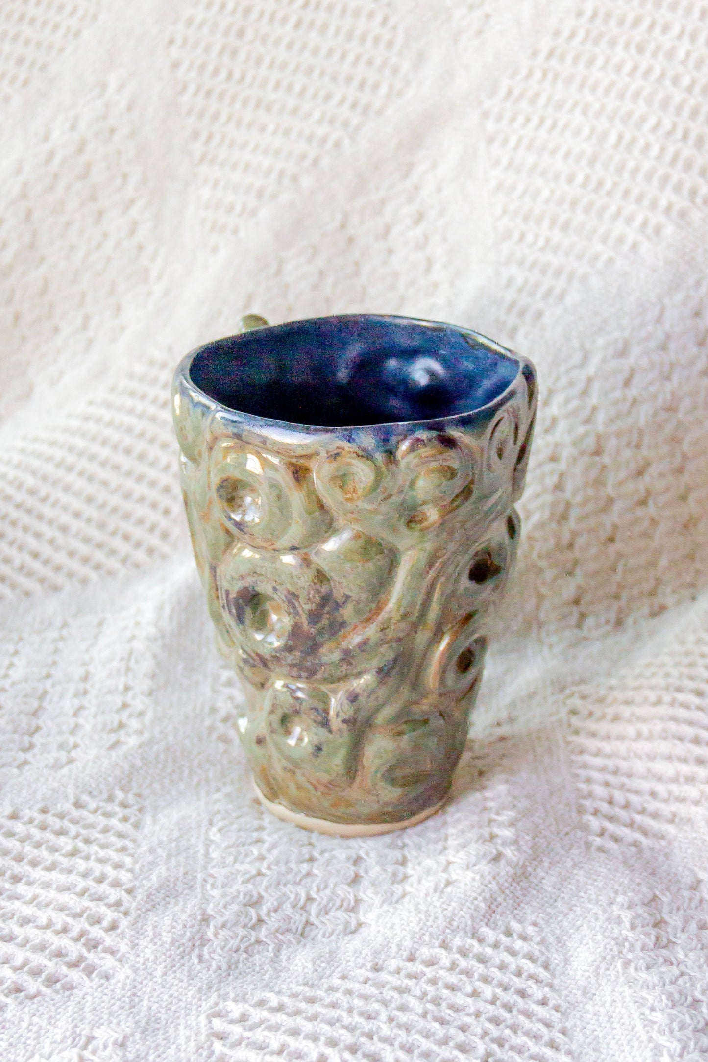 Kubek ceramiczny «Twist» zielono-czarny