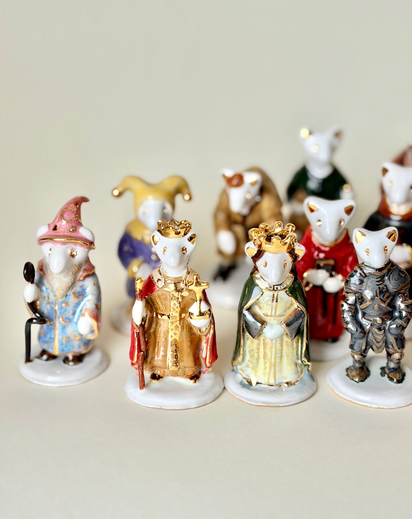 Werling królowa, figurka ceramiczna złocona