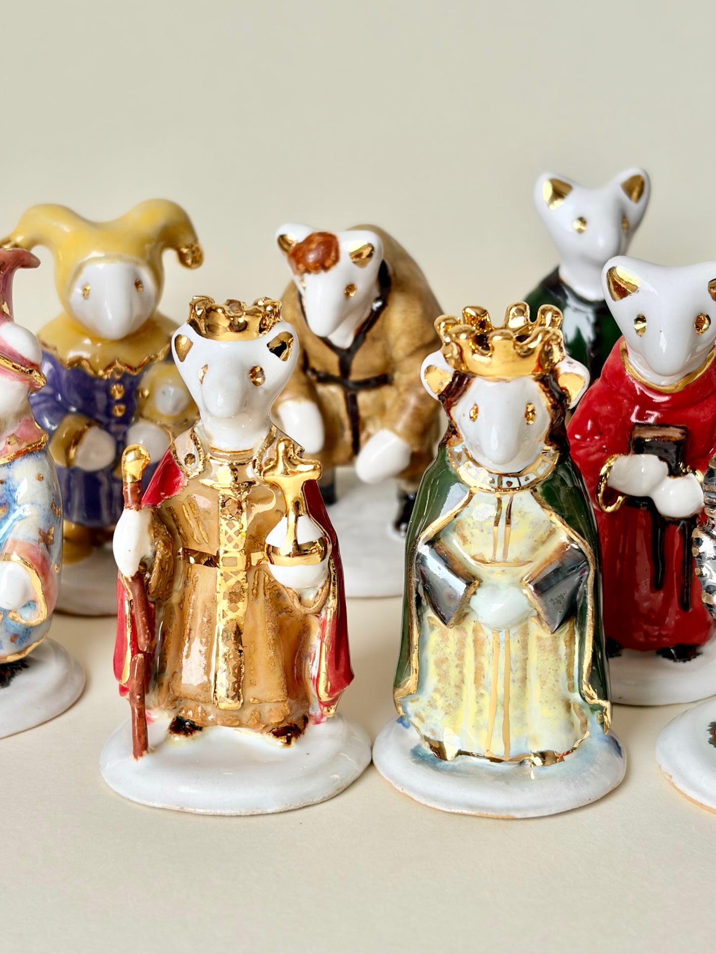 Werling królowa, figurka ceramiczna złocona