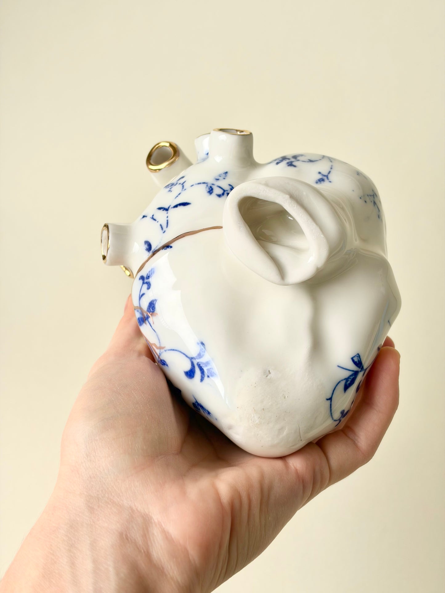 Serce porcelanowe wazonik ze złoceniem