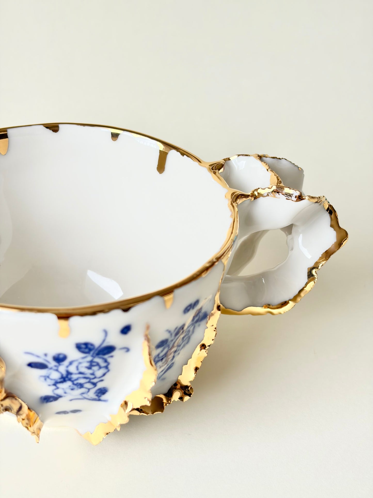 Filiżanka „Laminari” porcelanowa ze złoceniem