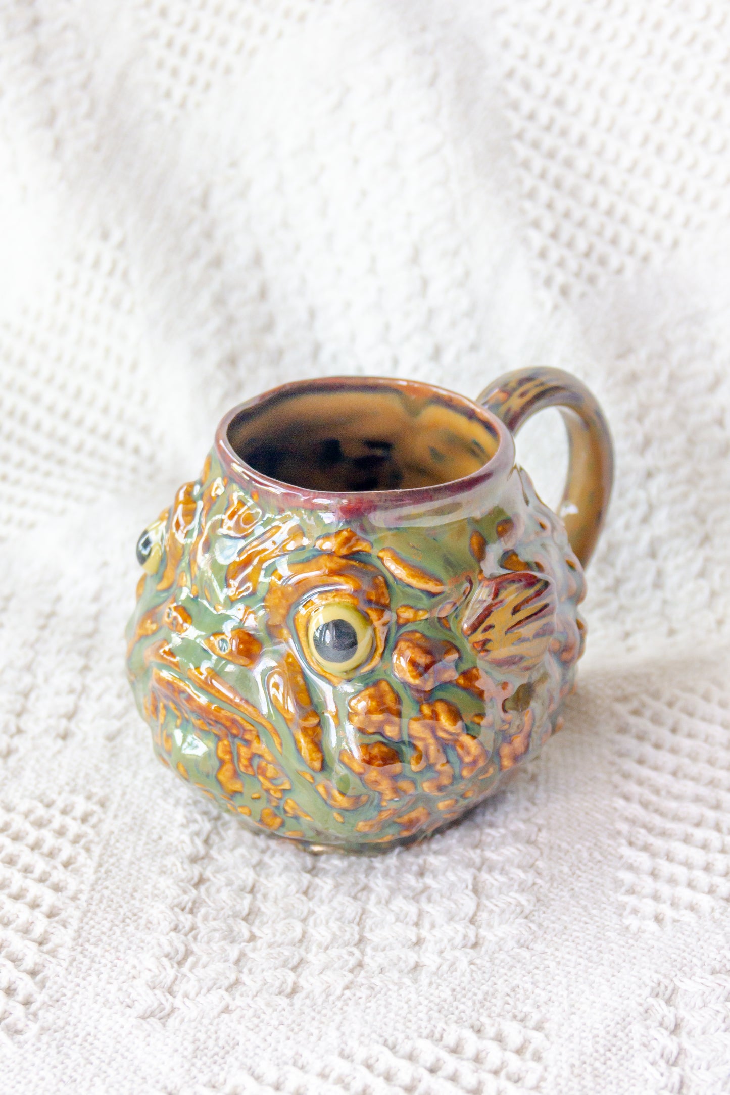 Kubek ceramiczny «Takifugu» zielono-brązowy