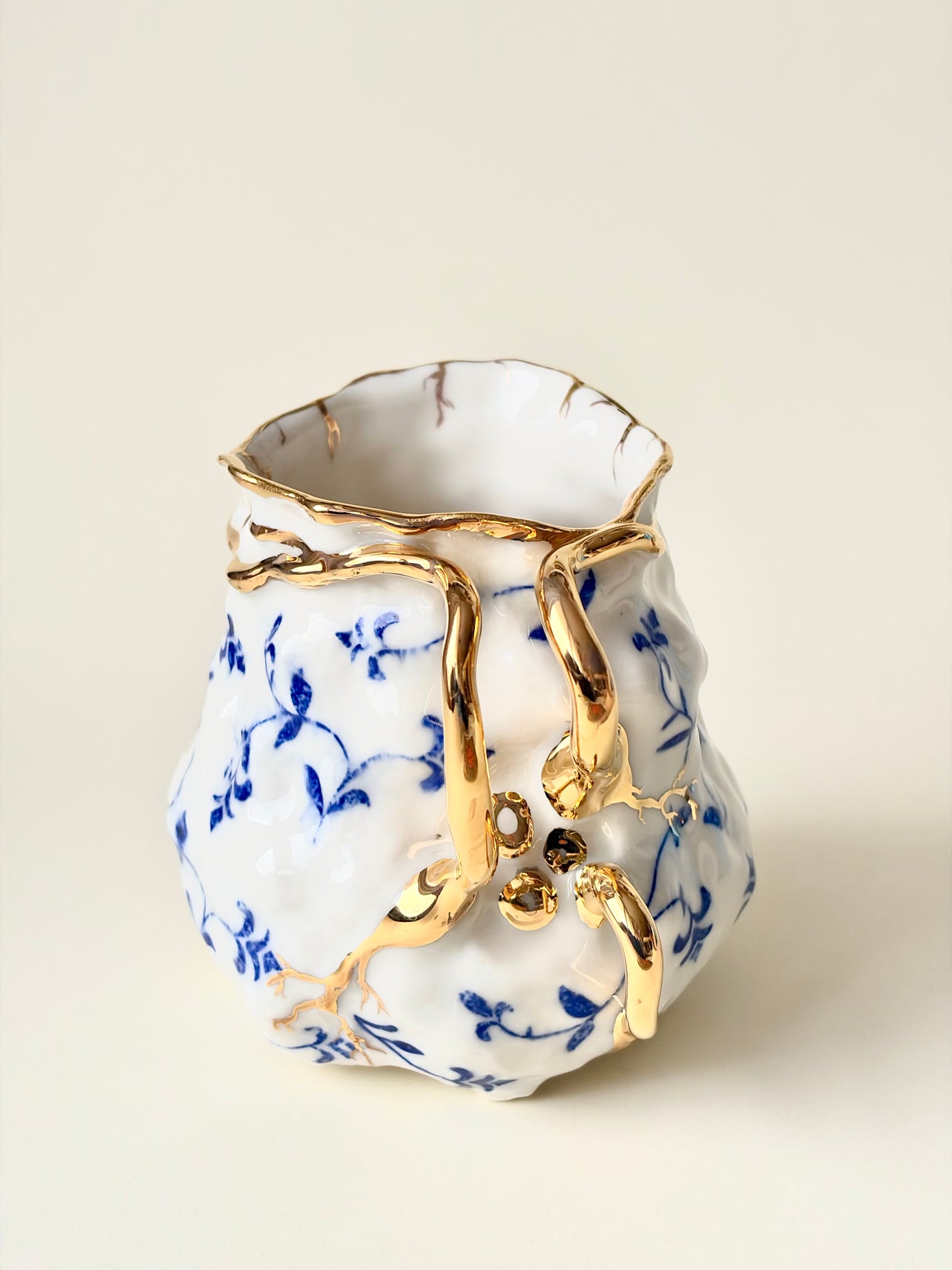 Kubek porcelanowy “Couroupita”