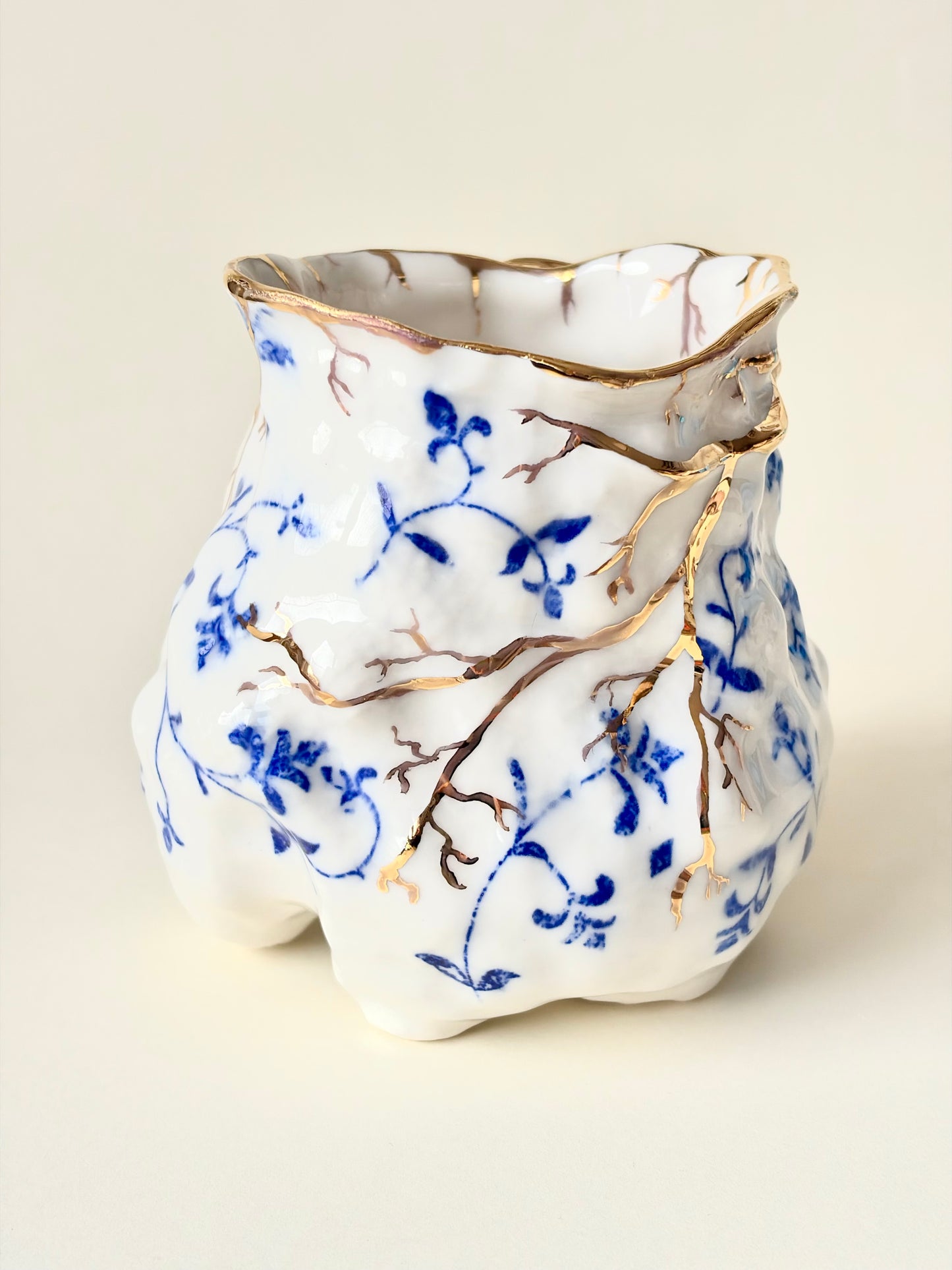 Kubek porcelanowy “Couroupita”