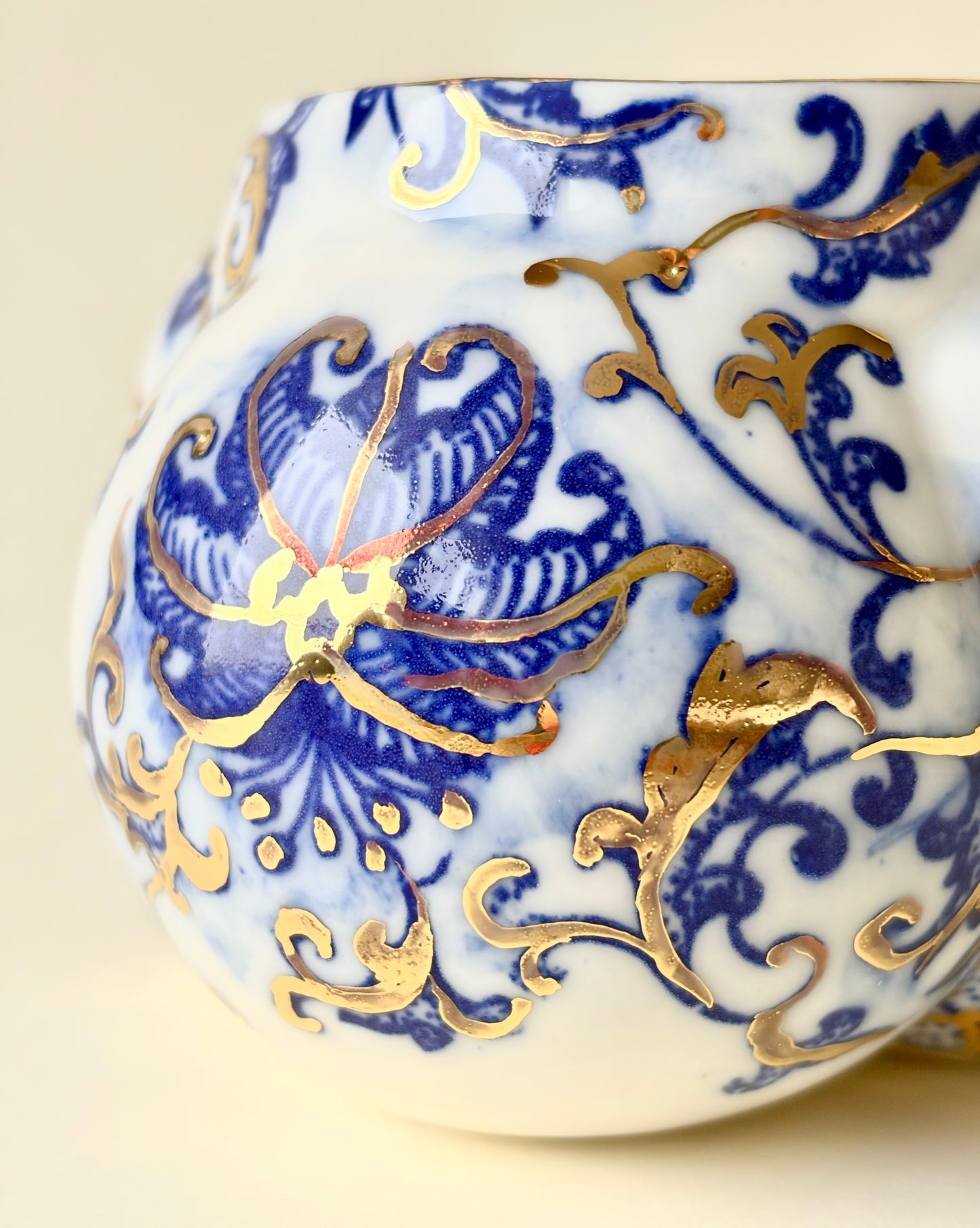 Kubek porcelanowy “Bubbles 3”