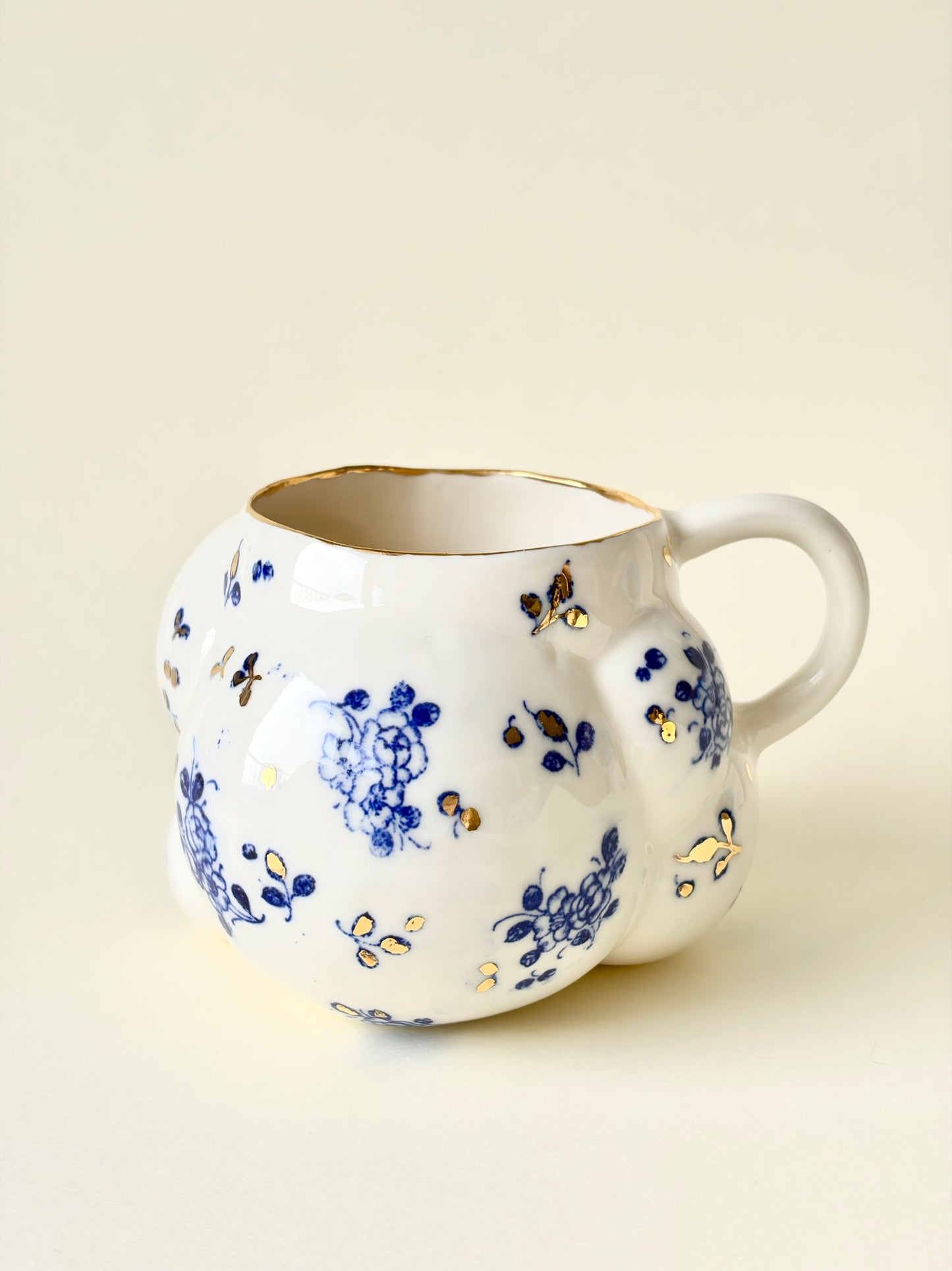 Kubek porcelanowy “Bubbles 3”