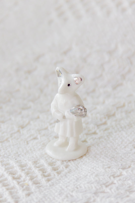 Werling z kłosami, rzeźba porcelanowa platynowana