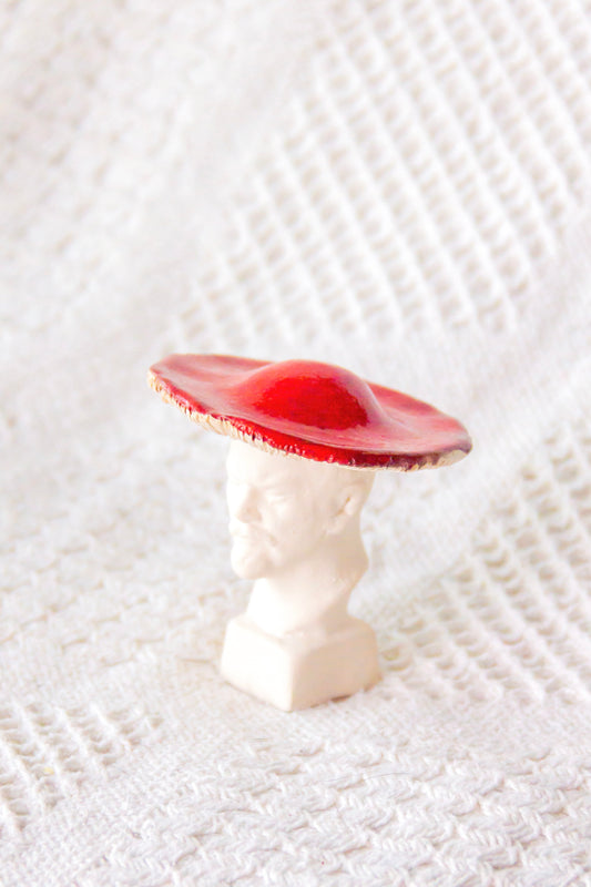 Lenin grzyb biało-czerwony, rzeźba ceramiczna mini