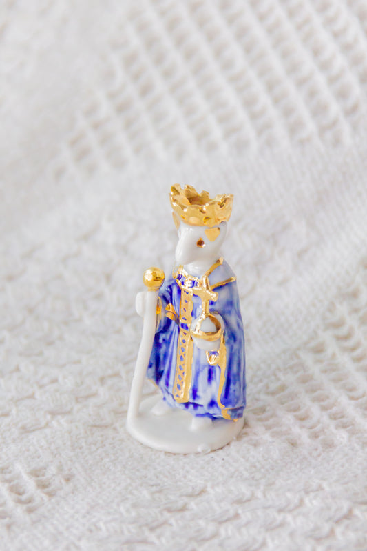 Werling król, rzeźba porcelanowa ze złoceniem