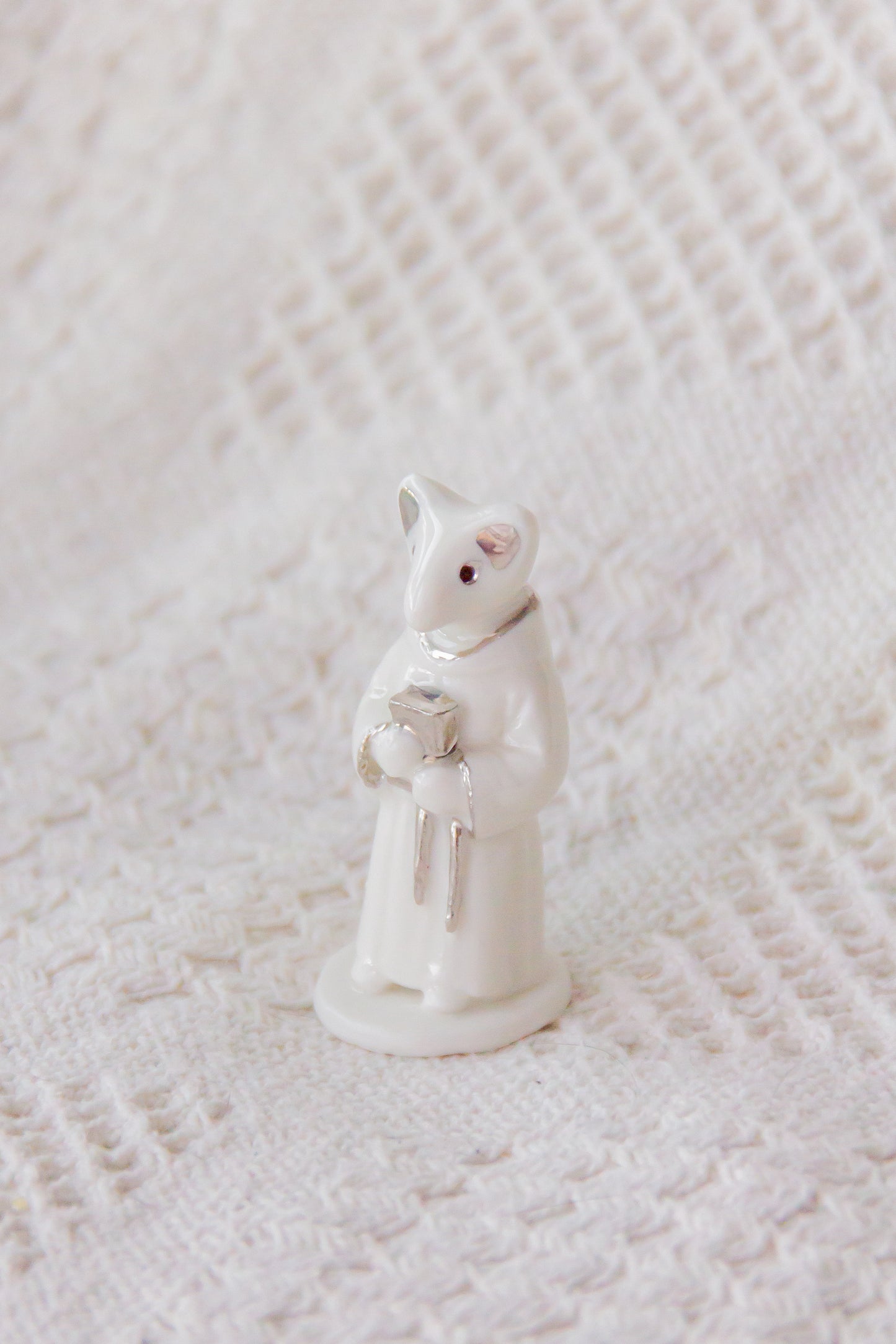 Werling mnich, rzeźba porcelanowa platynowana