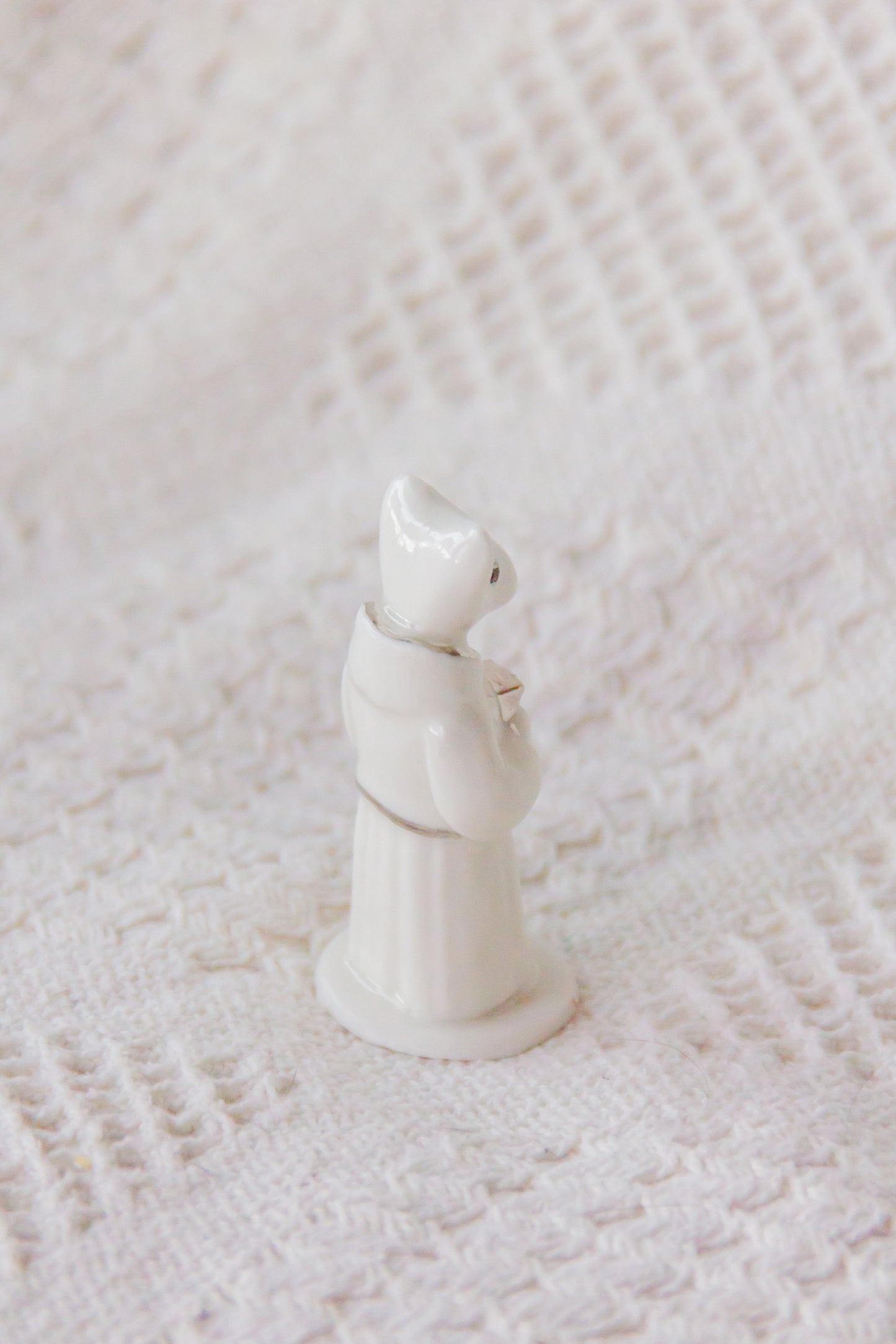 Werling mnich, rzeźba porcelanowa platynowana