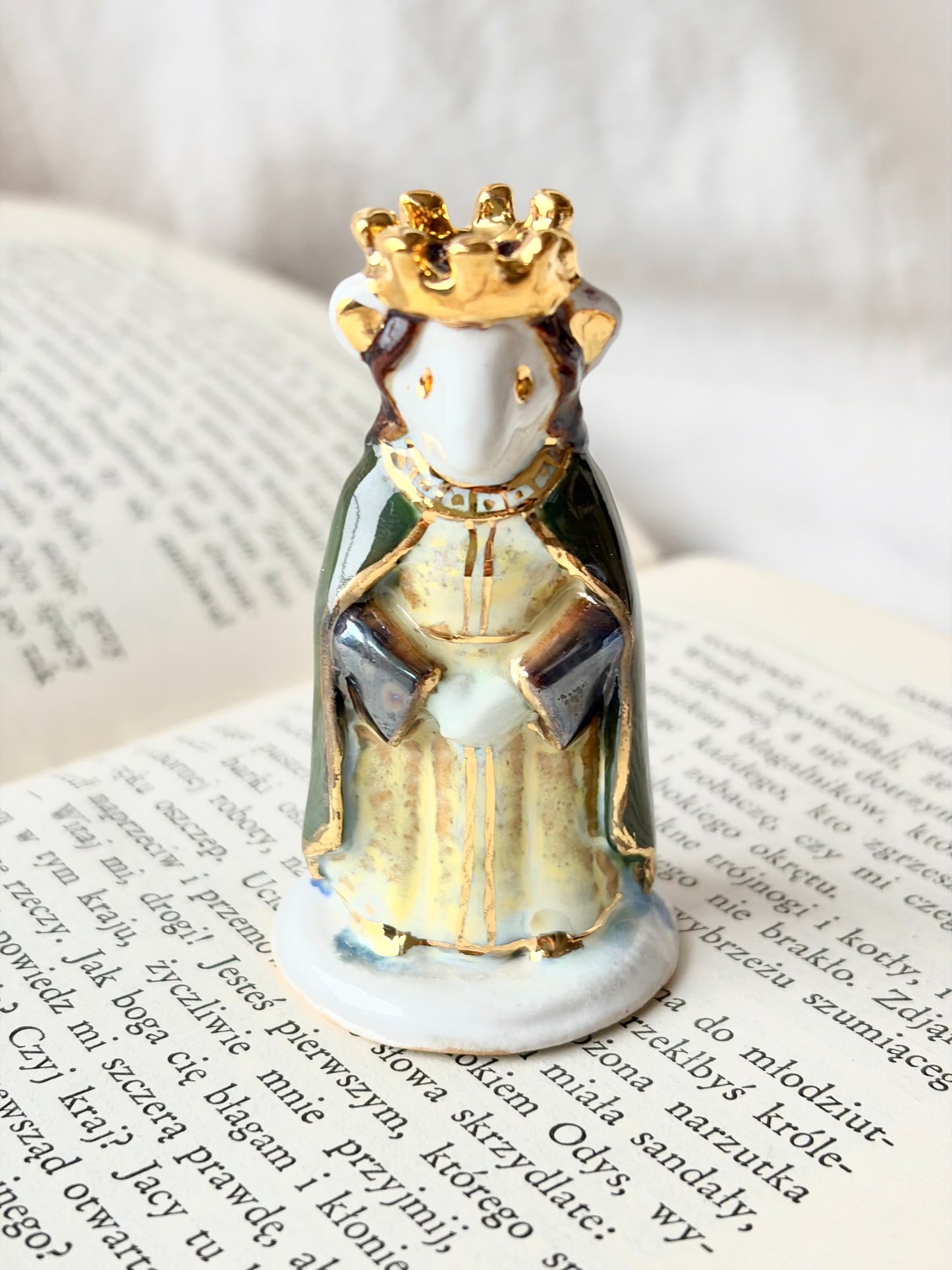 Werling królowa, figurka ceramiczna złocona