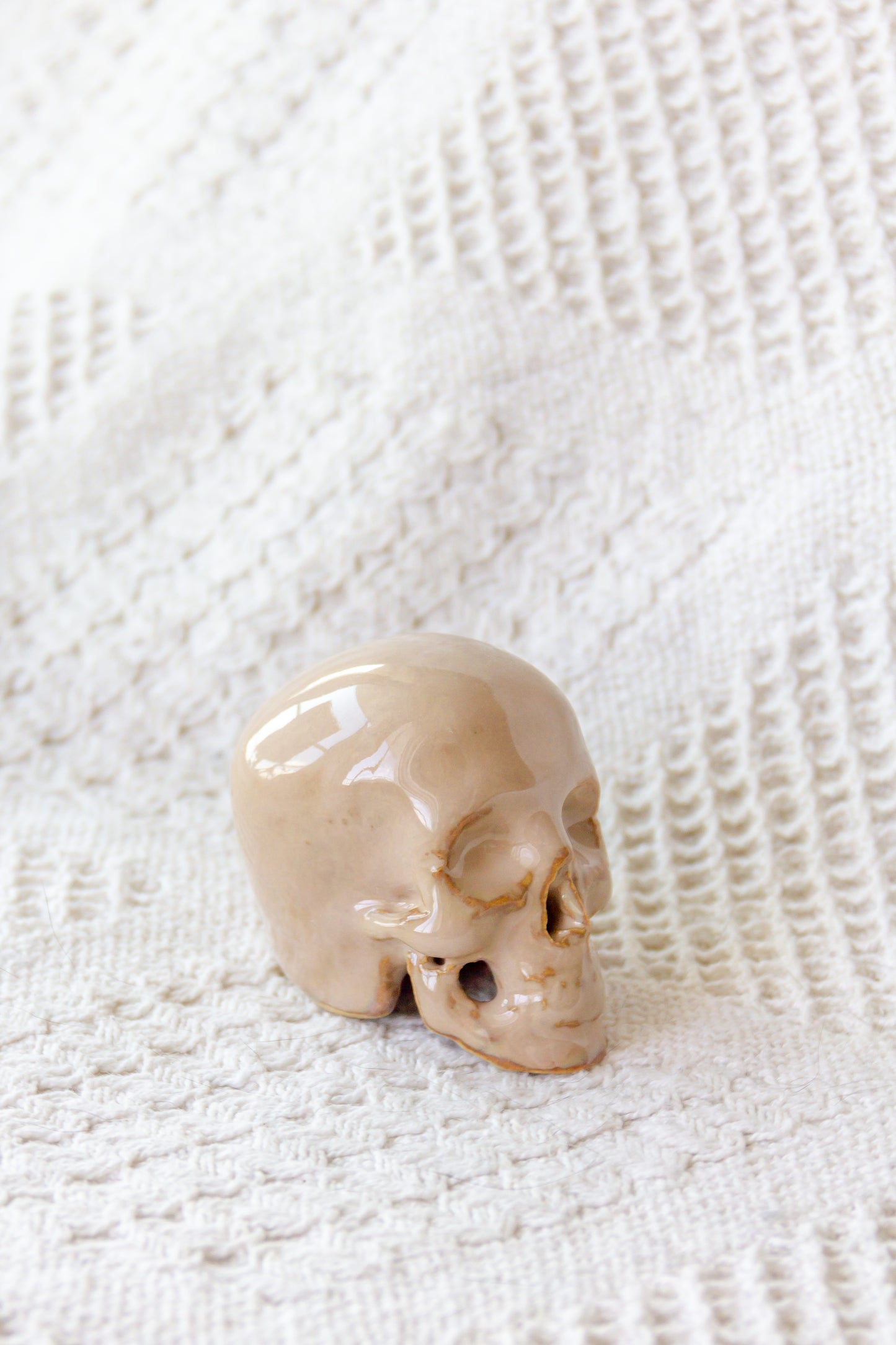Czaszka ceramiczna mini beżowa