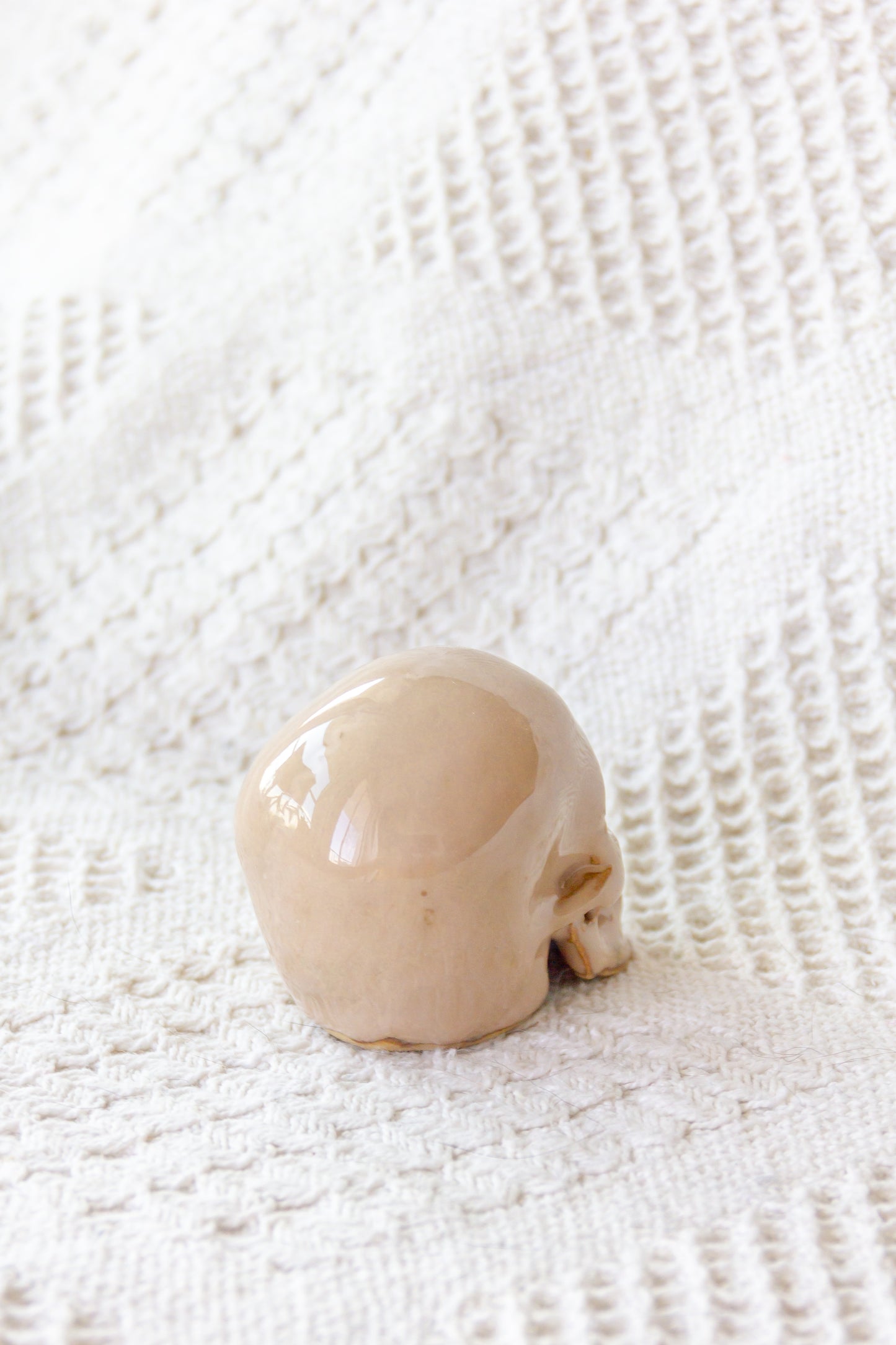 Czaszka ceramiczna mini beżowa