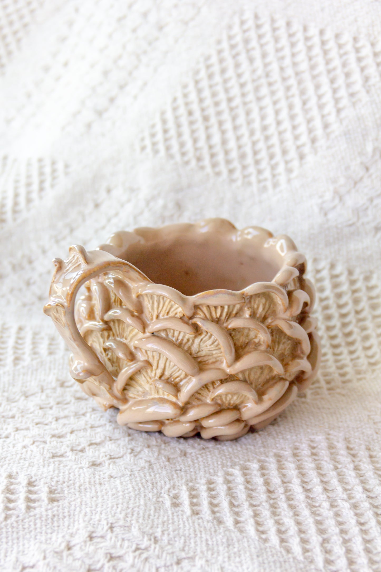 Kubek ceramiczny “Shrooms” beżowy