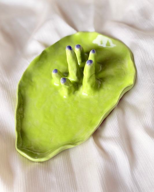 Organiczna podstawka na biżuterię