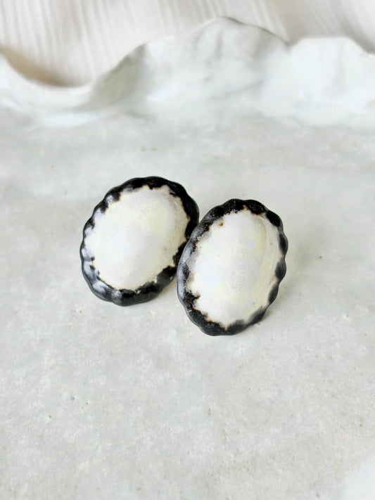 Collier amphore blanche pour huiles essentielles