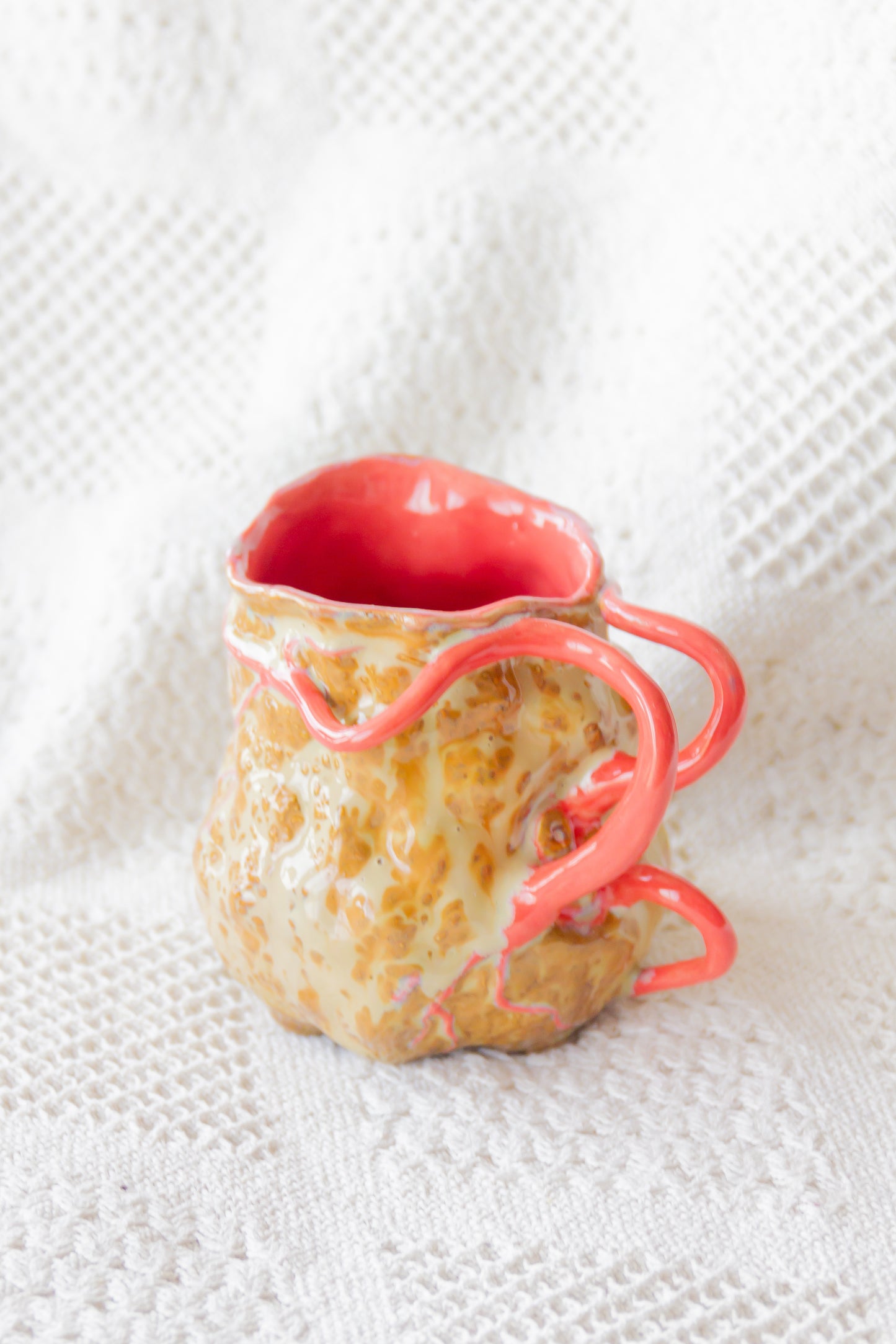 Kubek ceramiczny “Couroupita” brązowo-różowy