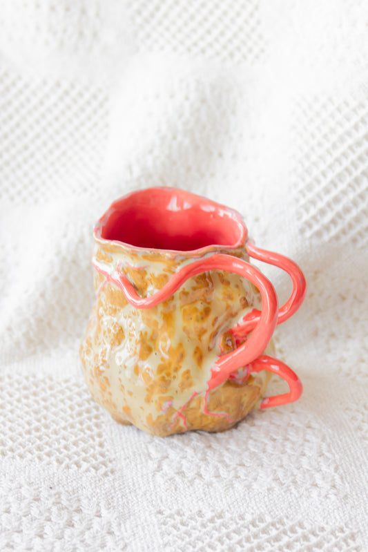 Kubek ceramiczny “Couroupita” brązowo-różowy