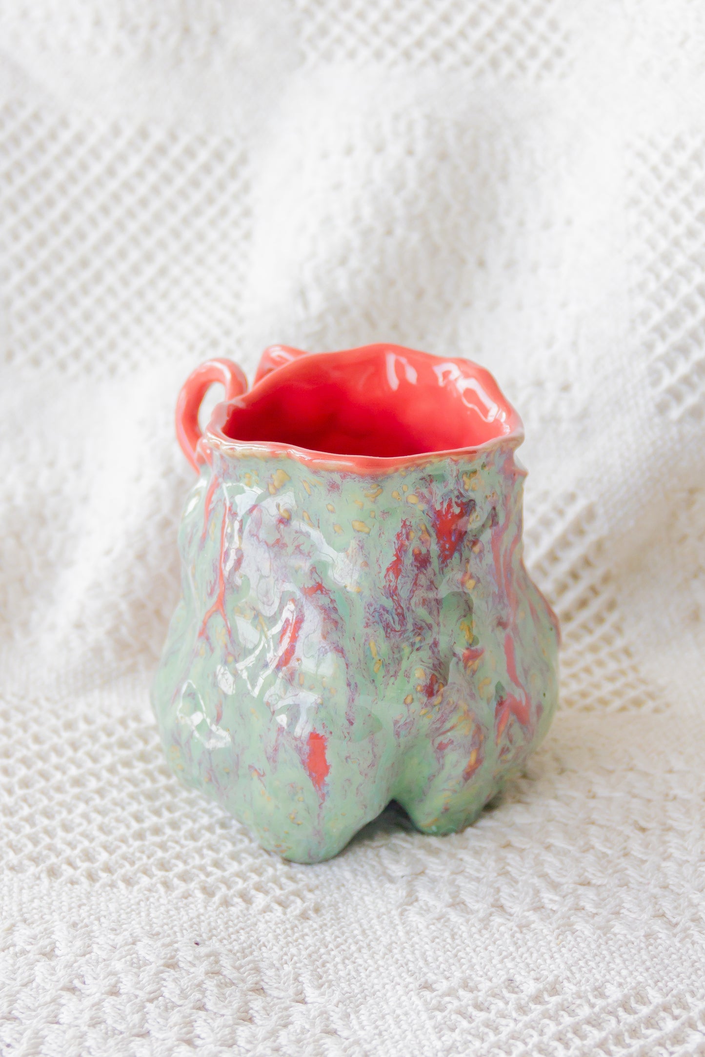 Kubek ceramiczny “Couroupita” turkusowo-malinowy