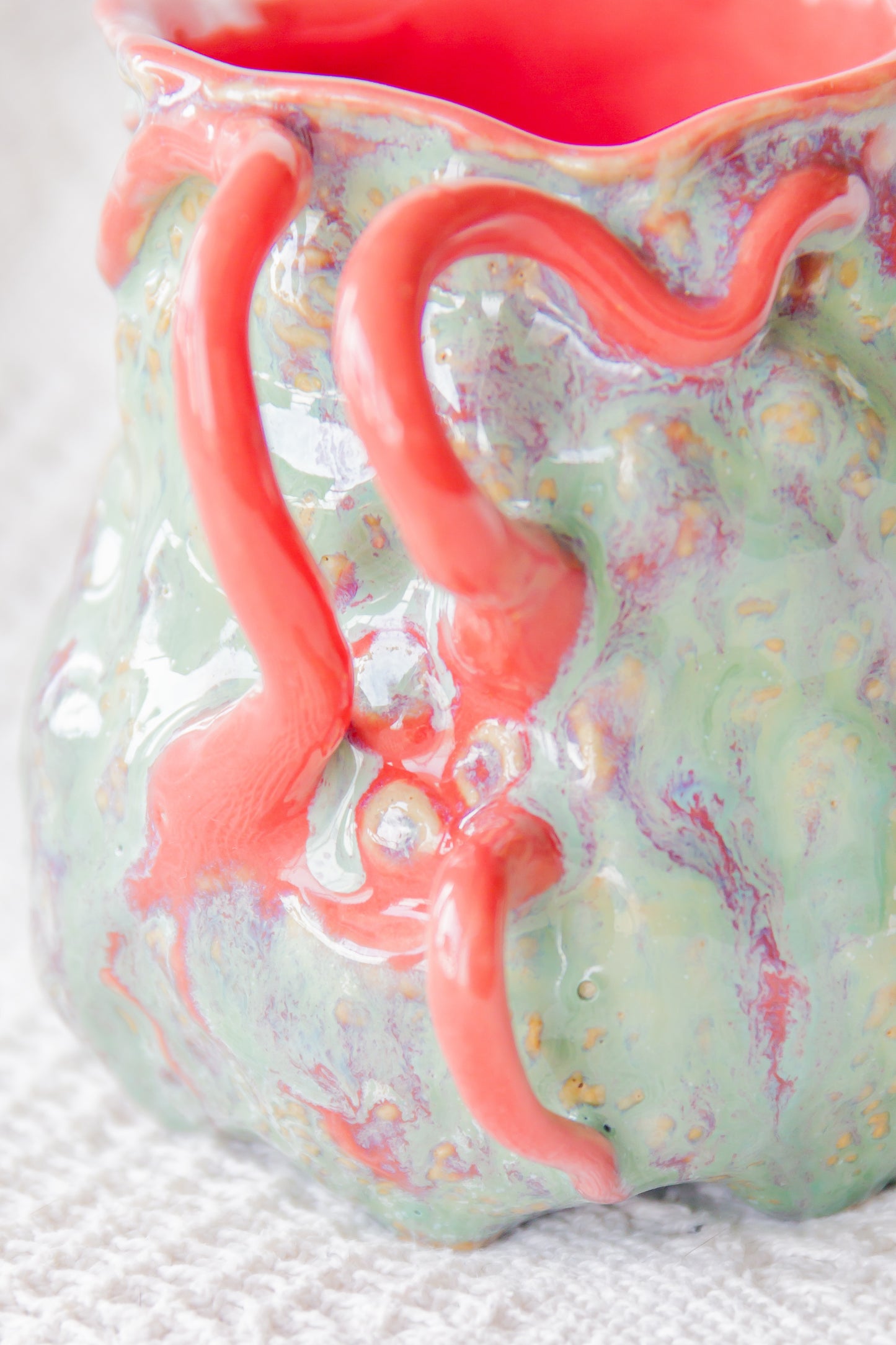 Kubek ceramiczny “Couroupita” turkusowo-malinowy