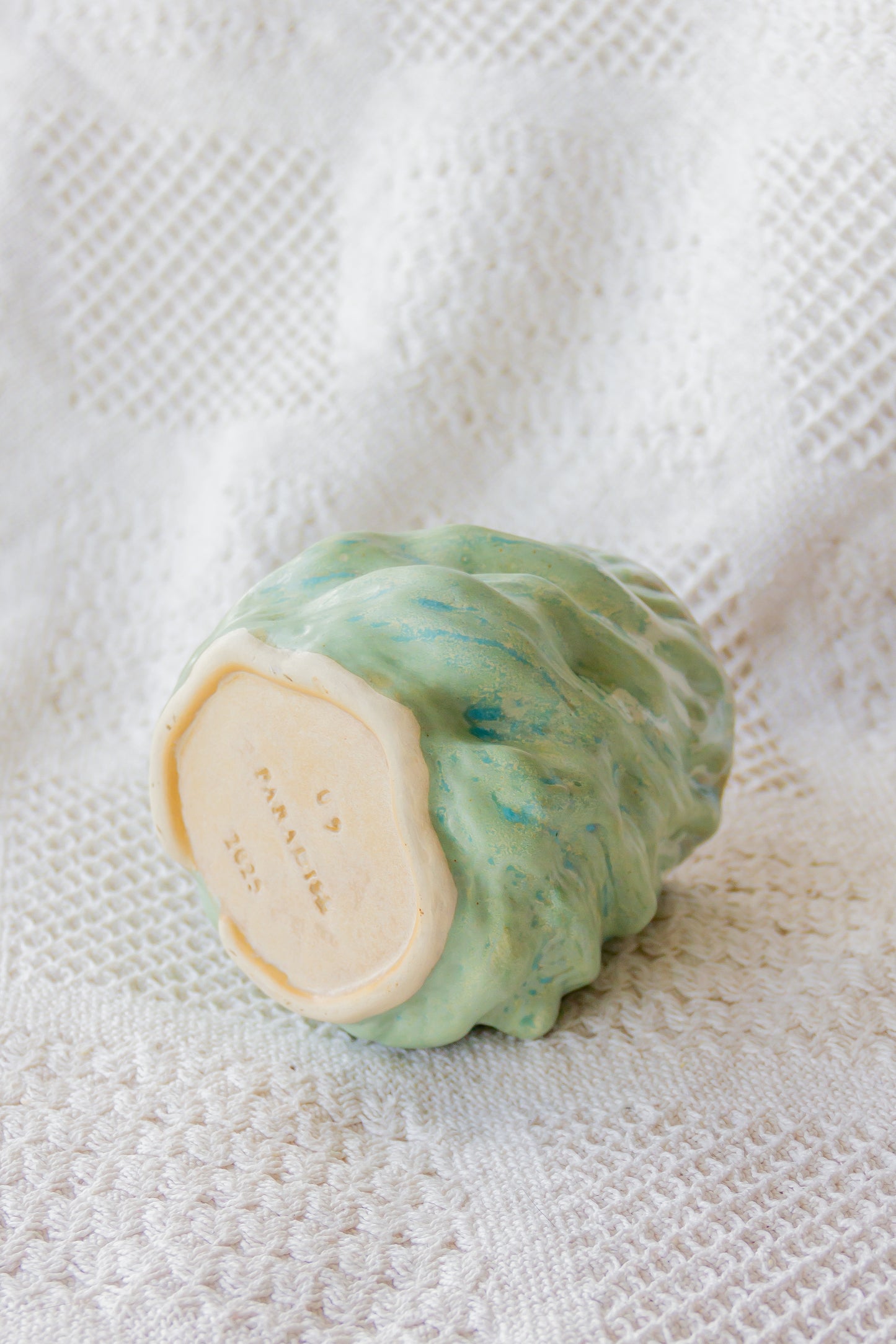 Kubek ceramiczny „Wave” zielono-beżowy