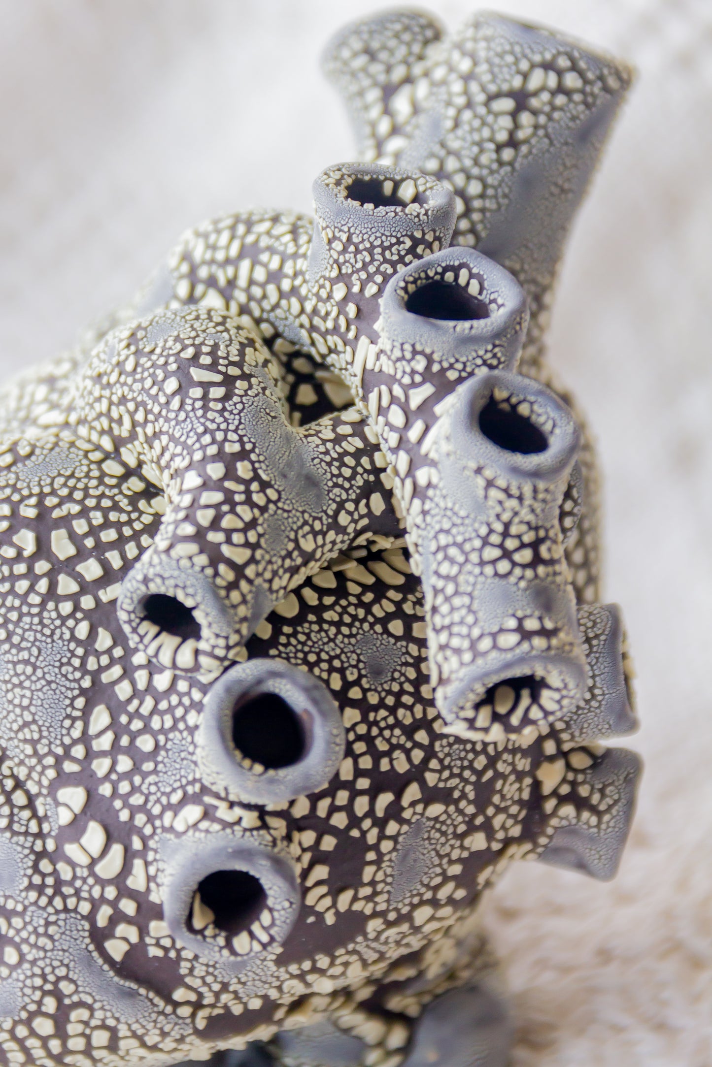 Serce ceramiczne szaro-beżowe