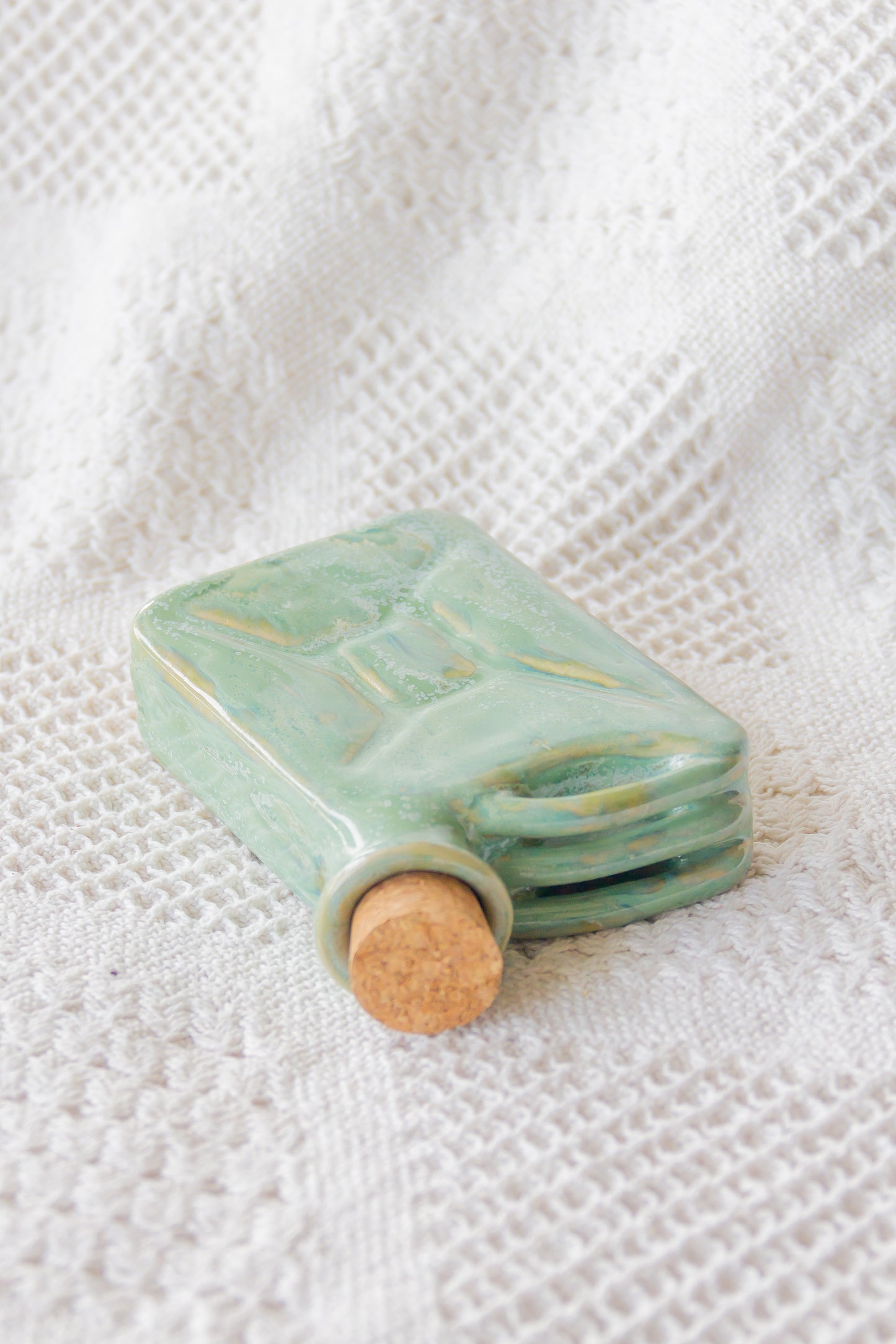 Ceramiczna piersiówka kanister zielona