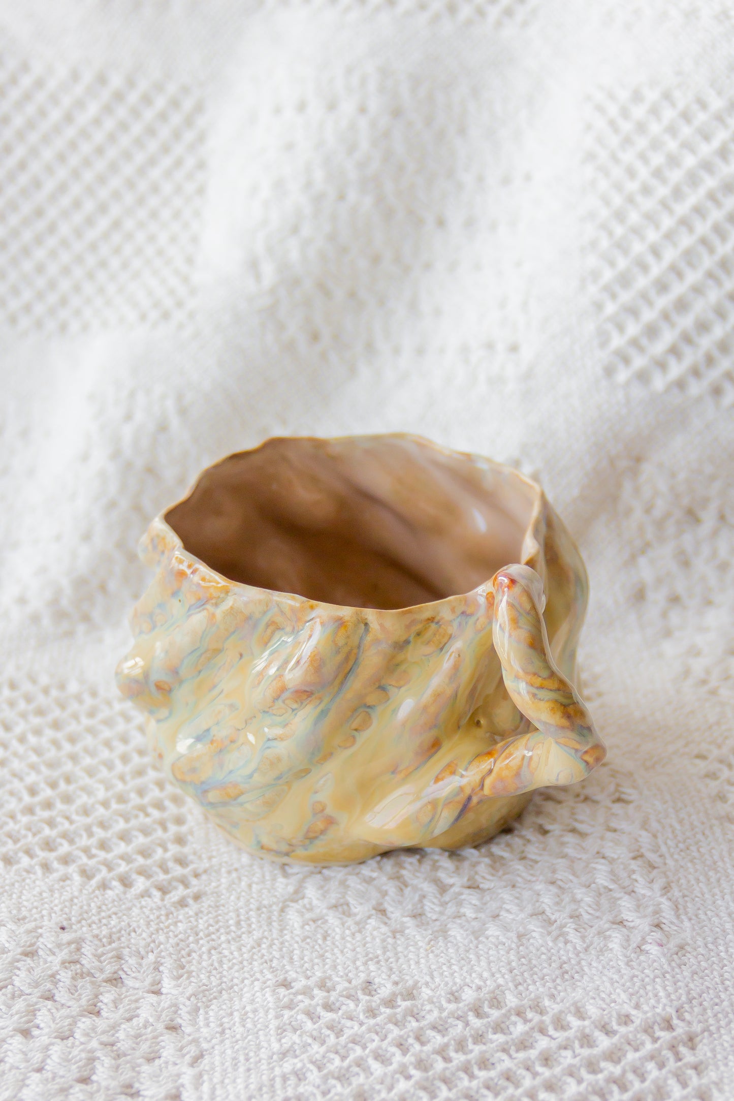 Kubek ceramiczny „Wave” piaskowo-beżowy