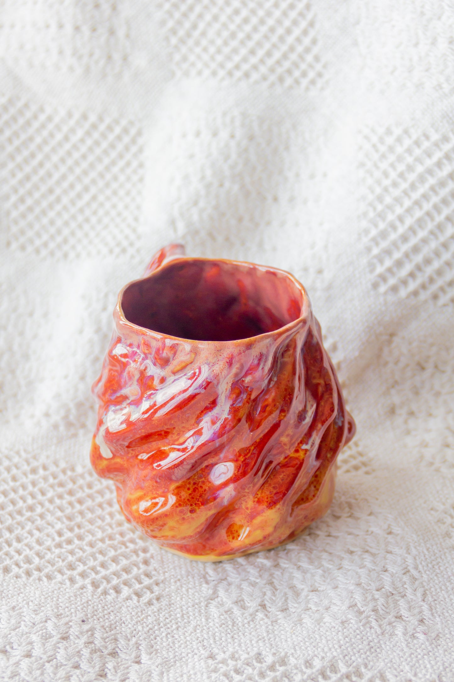 Kubek ceramiczny „Wave” czerwono-pomarańczowy