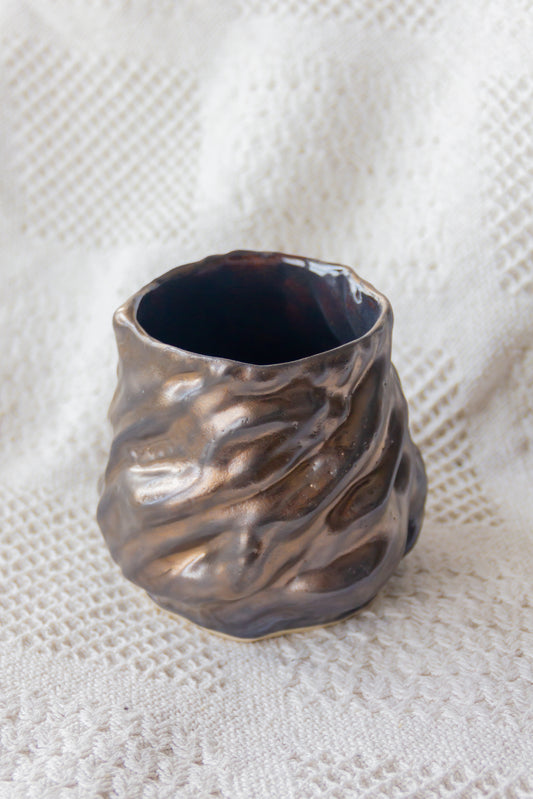 Czarka ceramiczna „Wave” brązowo-metalowa