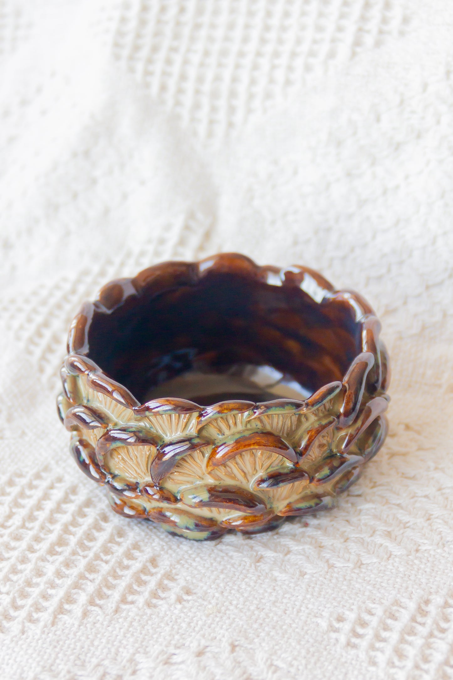 Miseczka ceramiczna “Shrooms” beżowo-brązowa